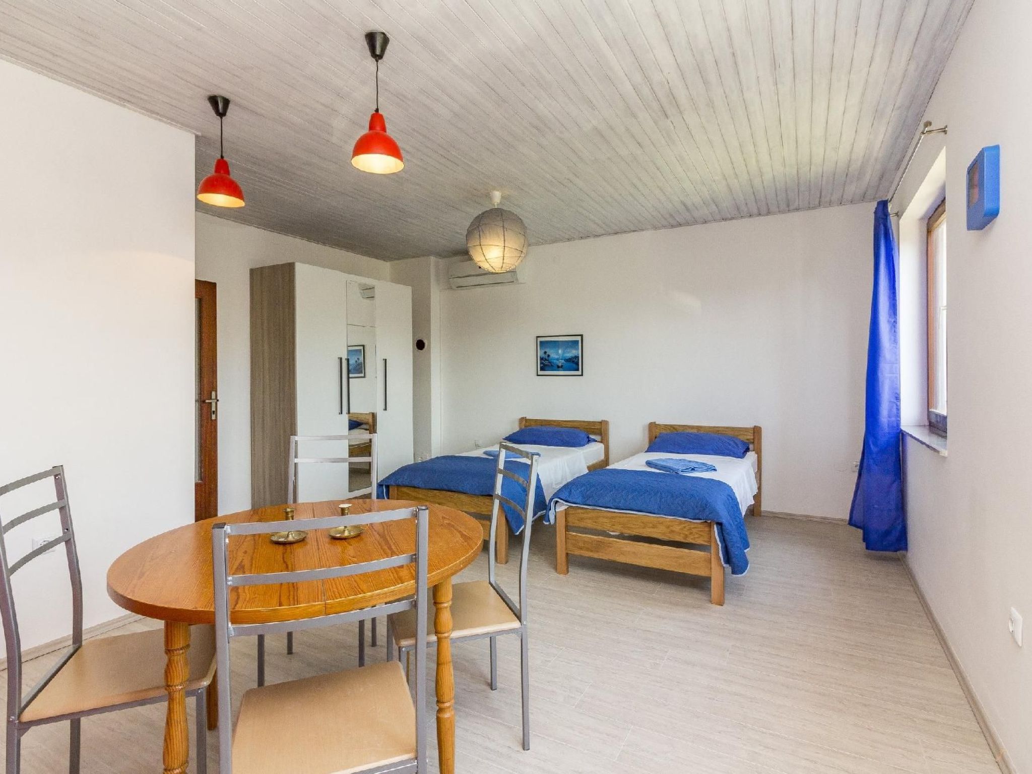 Villa mit Garten, Grill und Terrasse-Binnen