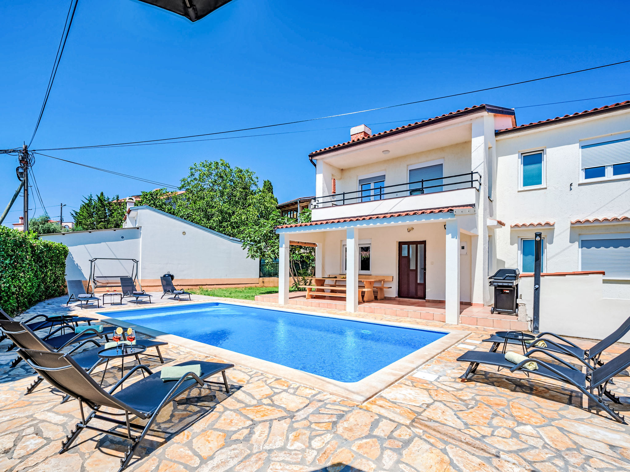 Photo of Villa mit Garten, Grill und Terrasse