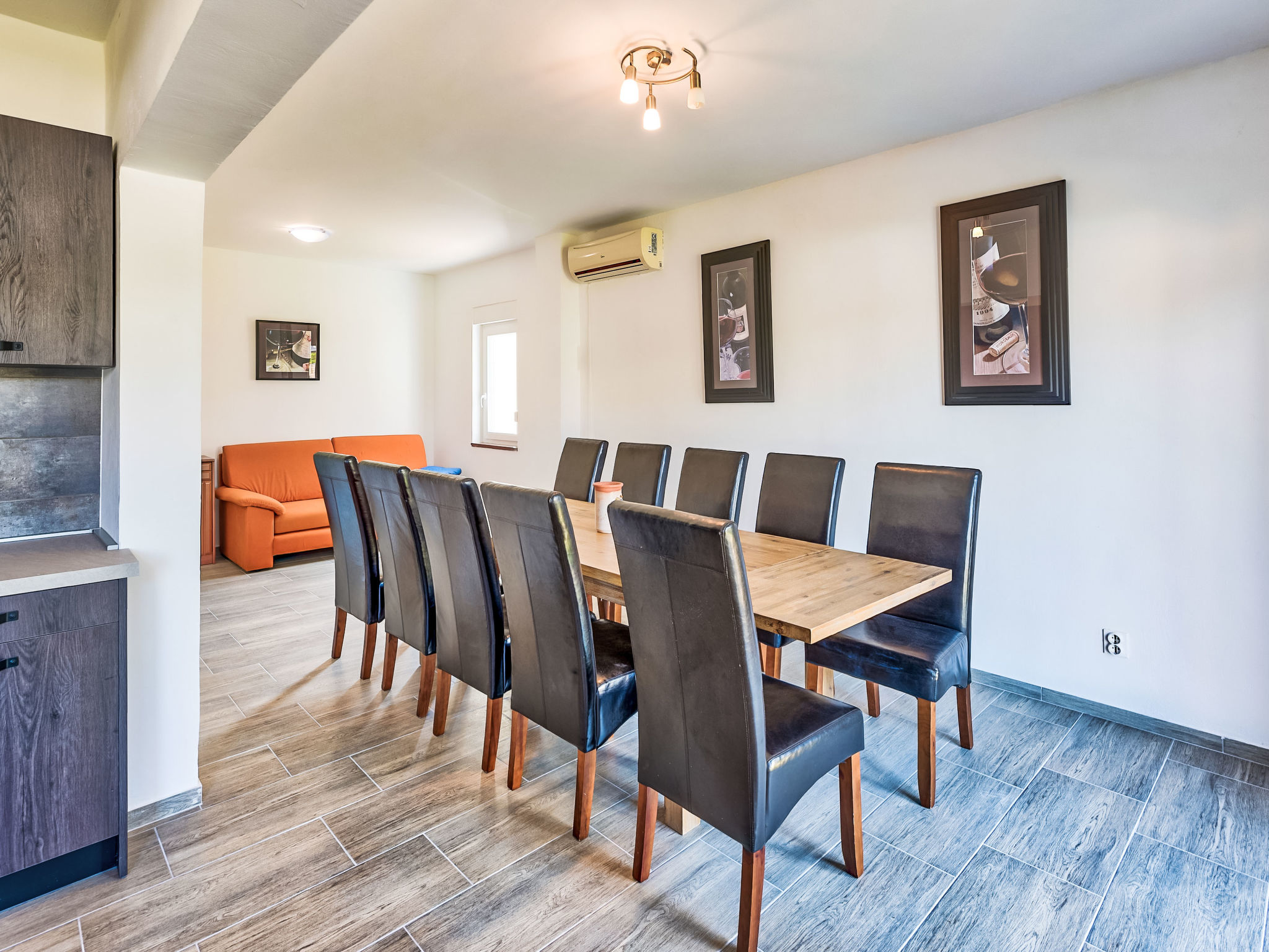 Photo of Villa mit Garten, Grill und Terrasse