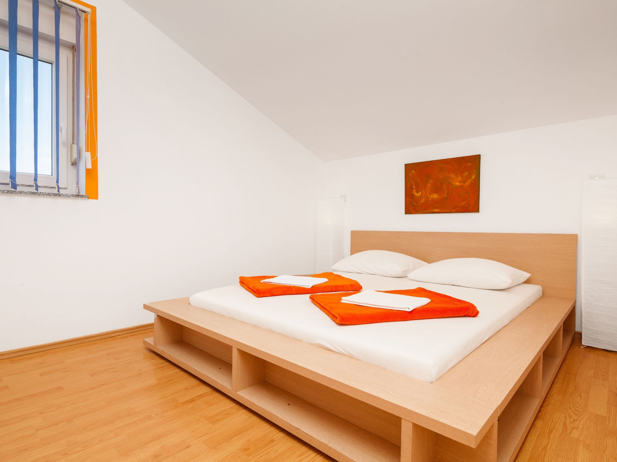 Mit Jacuzzi, Garten und Parkplatz-Binnen