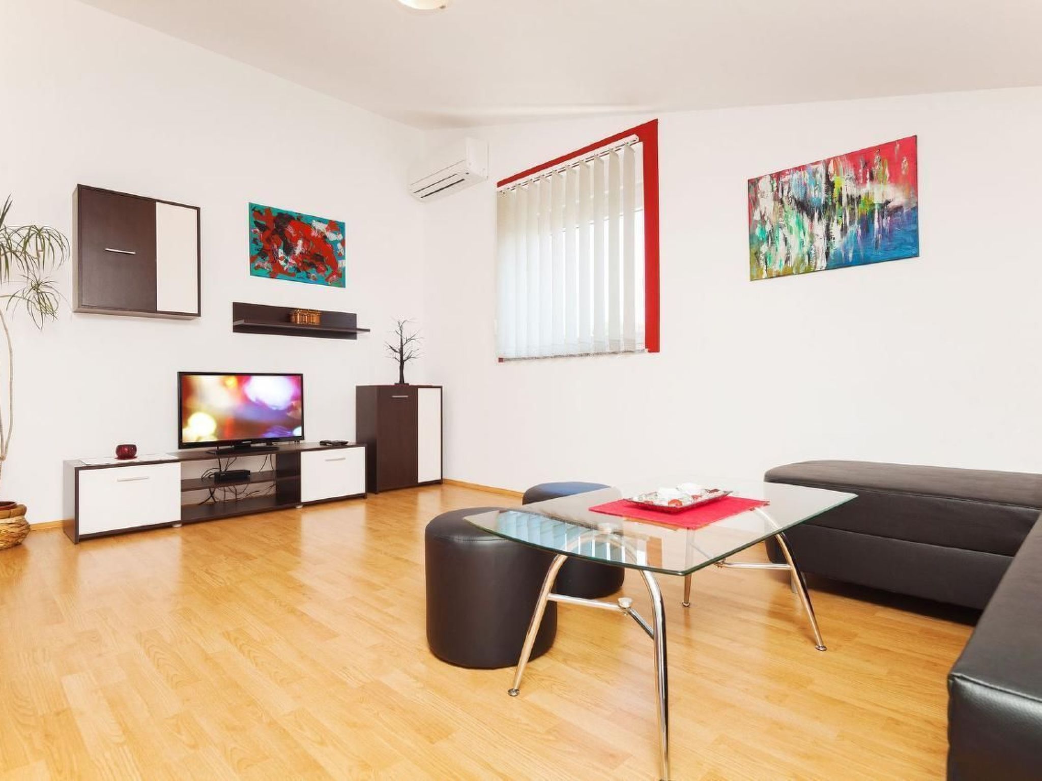 Moderne Ferienwohnung mit jacuzzi-Binnen