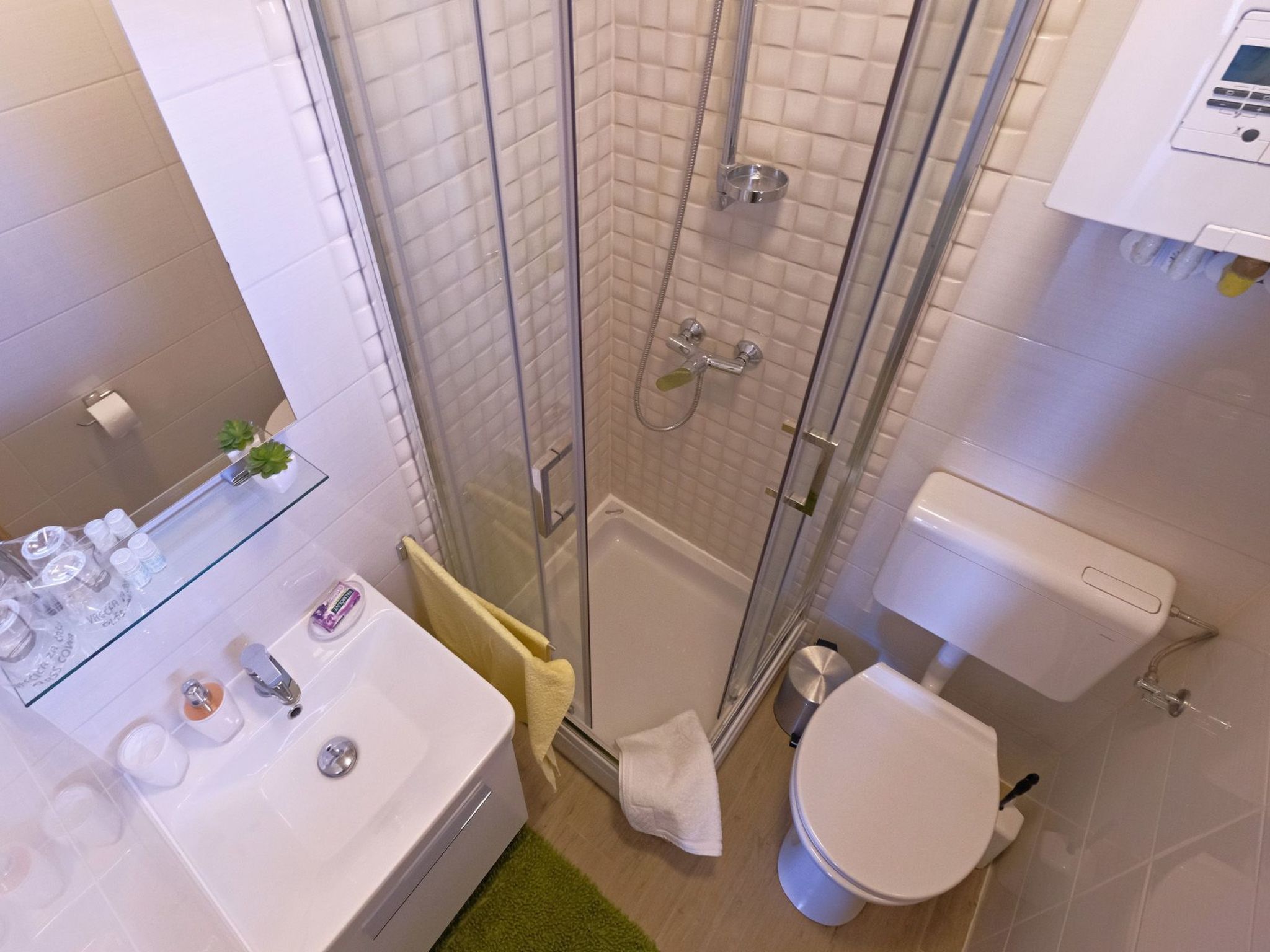 Nettes Ferienhaus in Pomer mit Privatem Pool-Drinnen