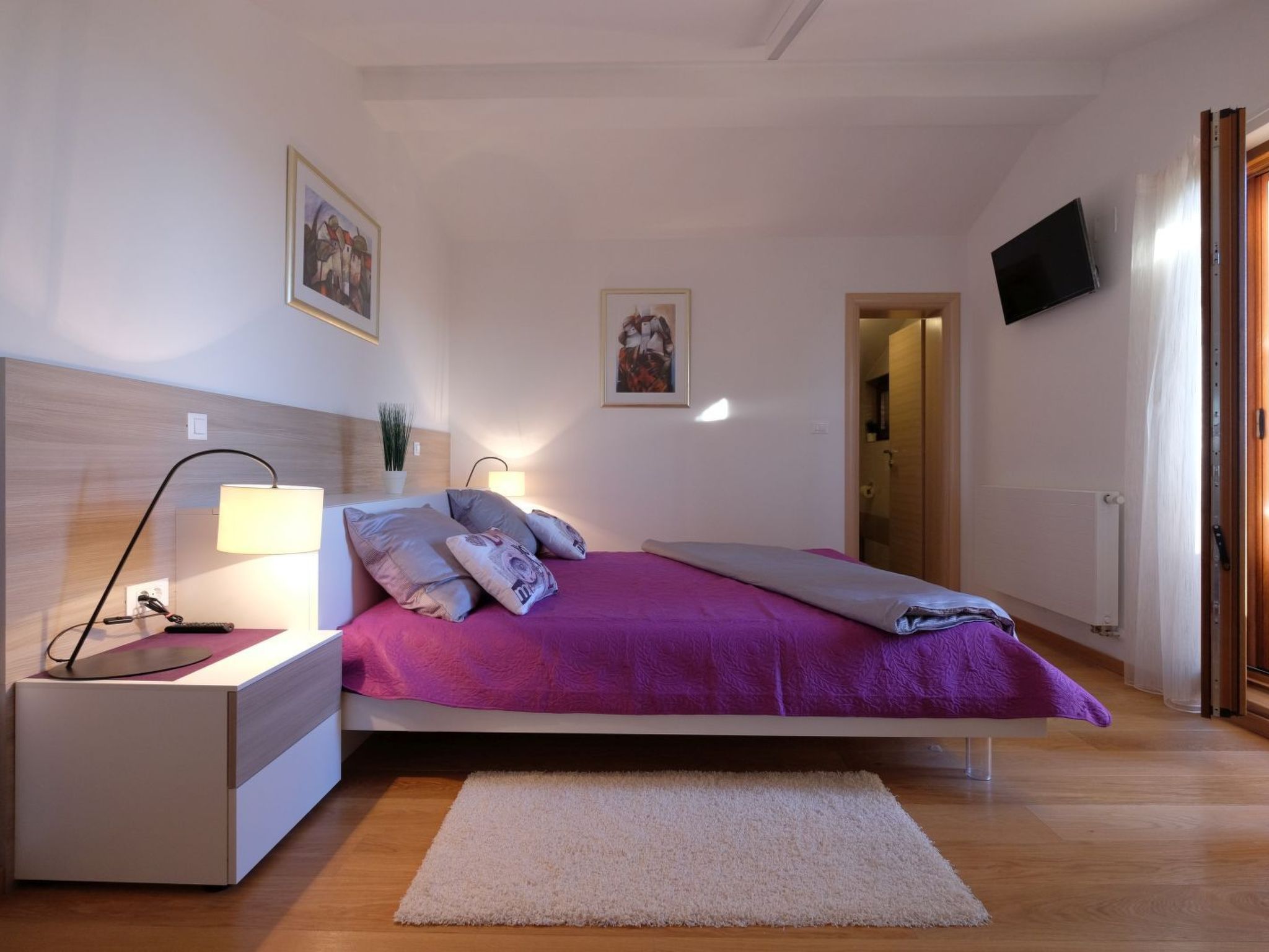 Nettes Ferienhaus in Pomer mit Privatem Pool-Drinnen