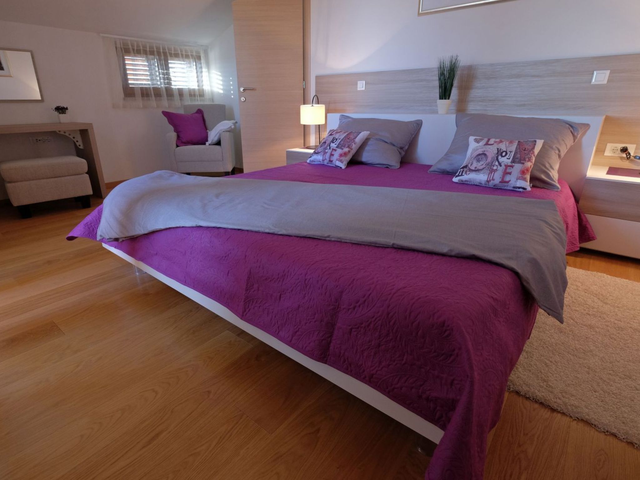 Nettes Ferienhaus in Pomer mit Privatem Pool-Drinnen