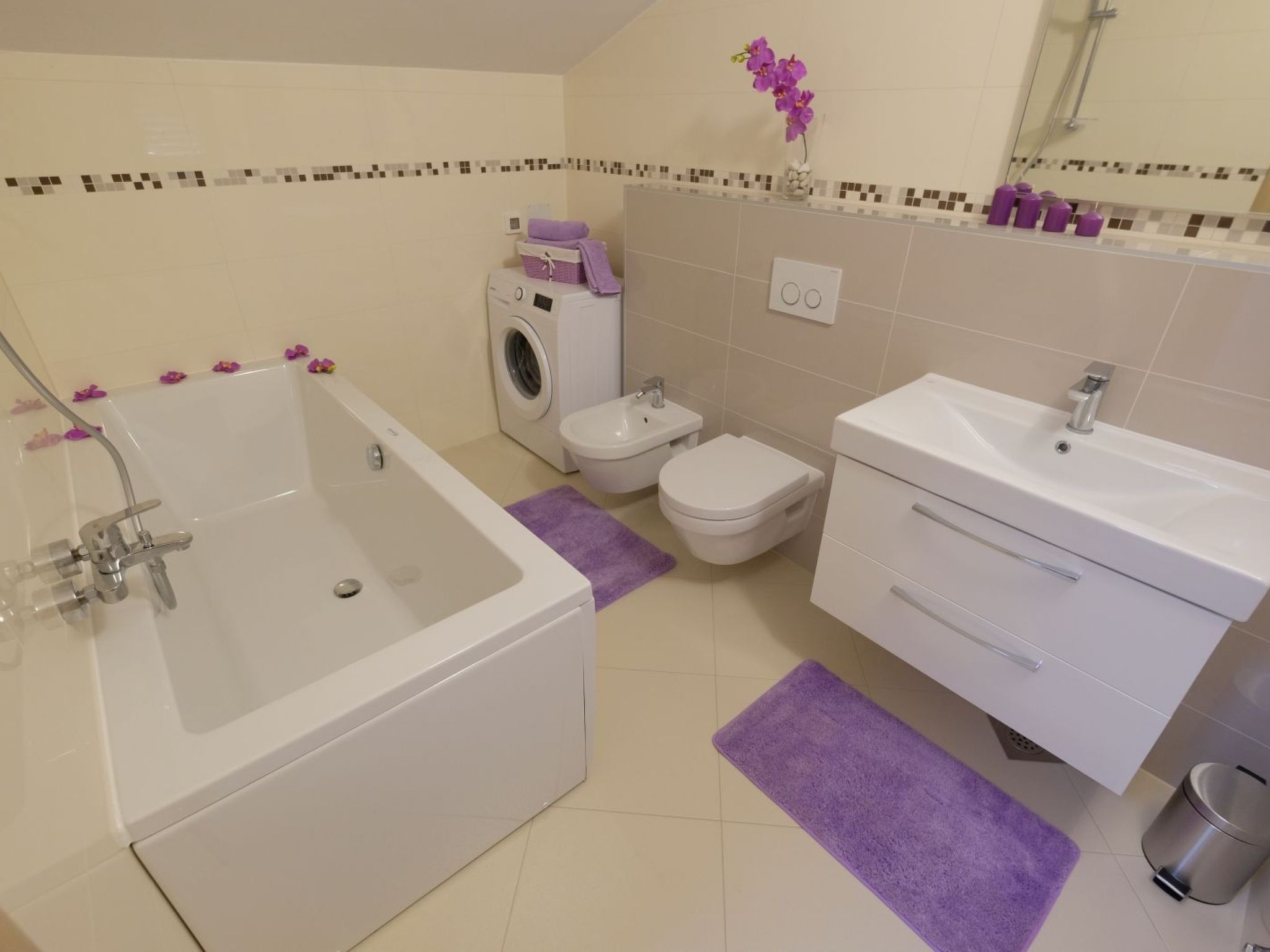 Nettes Ferienhaus in Pomer mit Privatem Pool-Drinnen