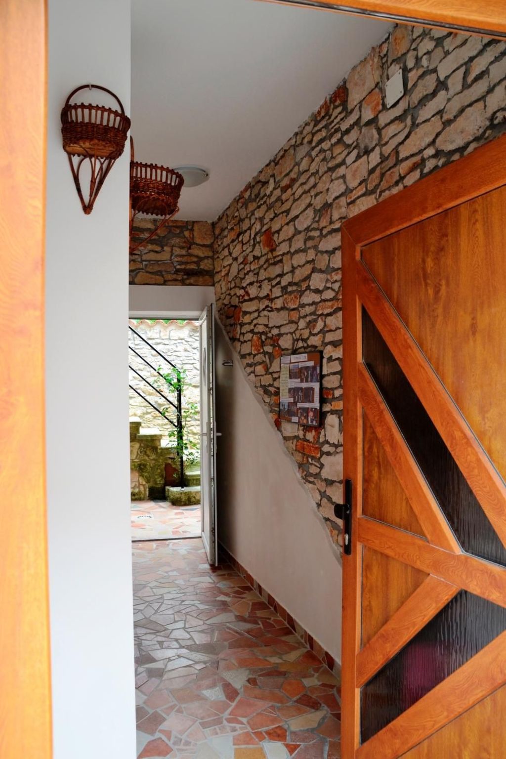 'Filira Medulin' mit Blick auf das Wasser-Image-tags.info