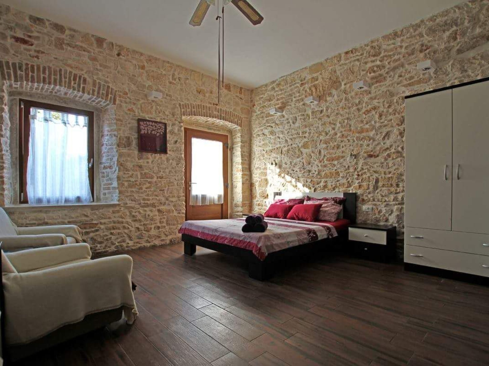 'Filira Medulin' mit Blick auf das Wasser-Image-tags.info