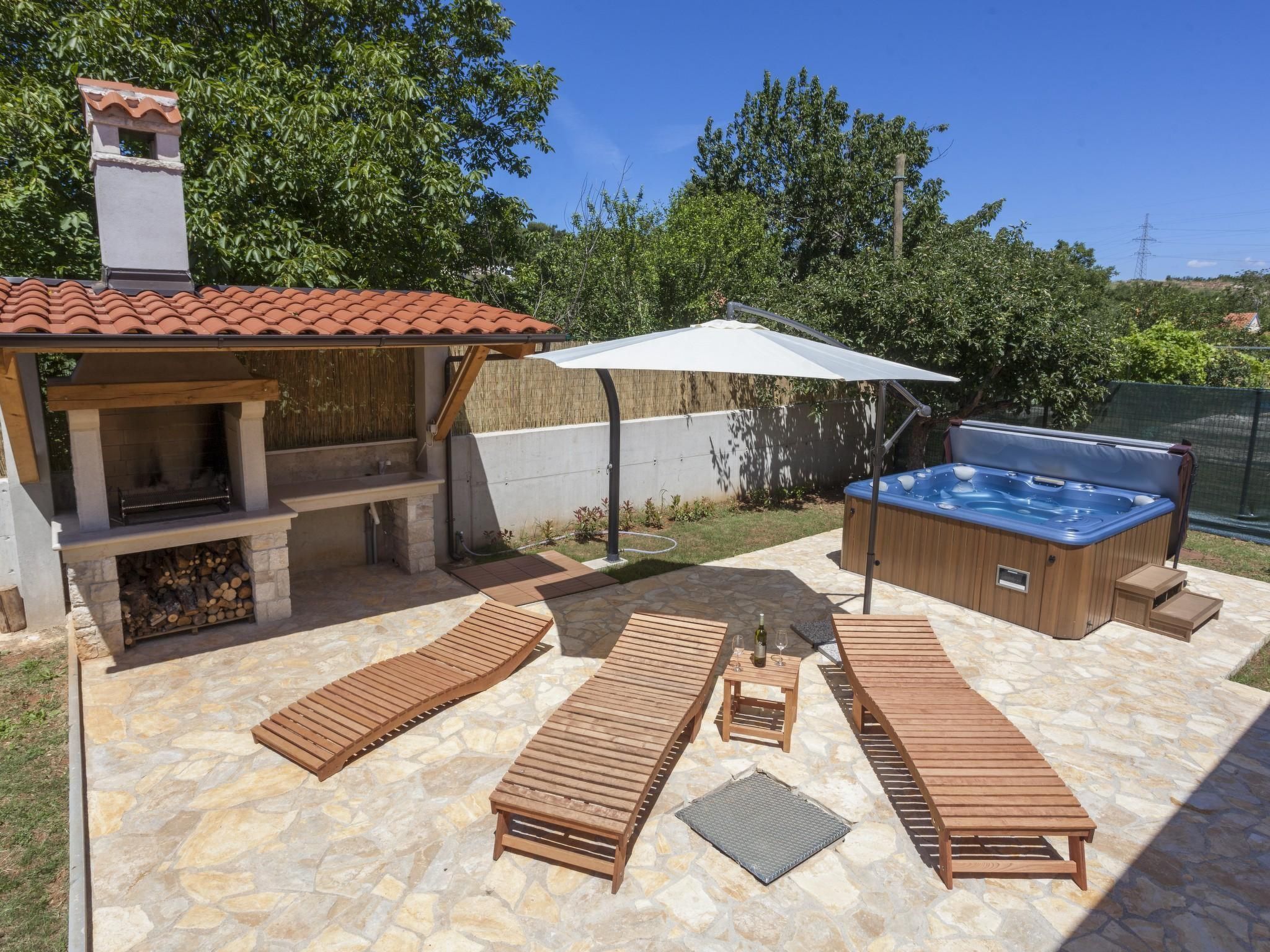 Photo of in Vintijan mit Großem Whirlpool