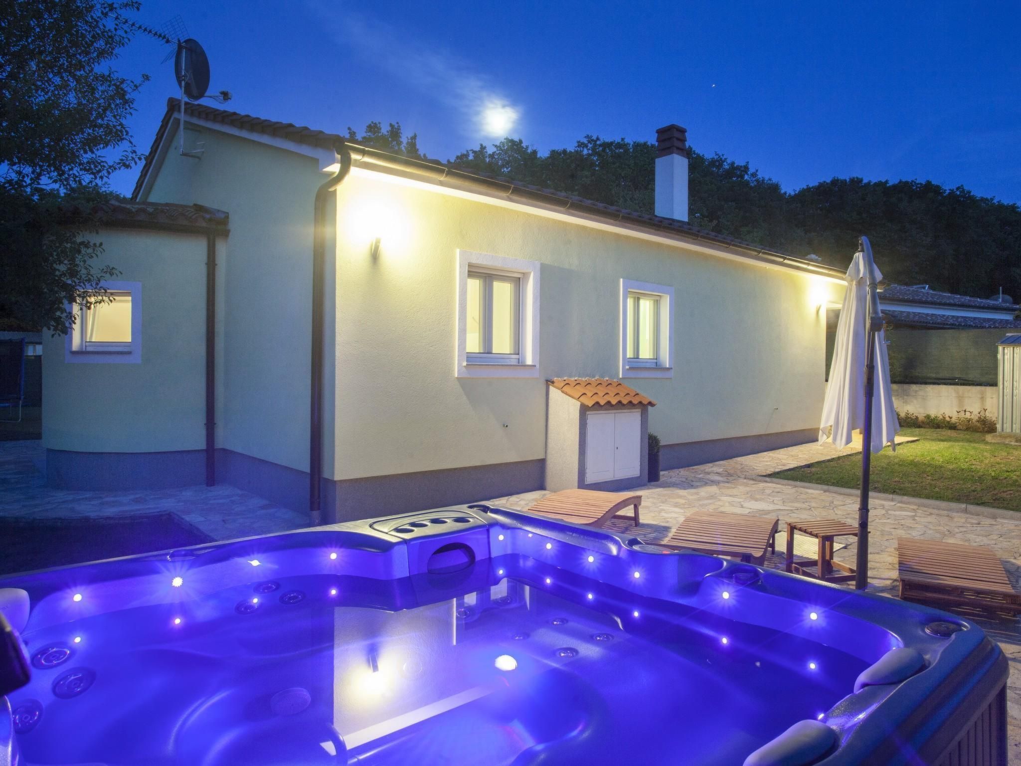 Photo of in Vintijan mit Großem Whirlpool