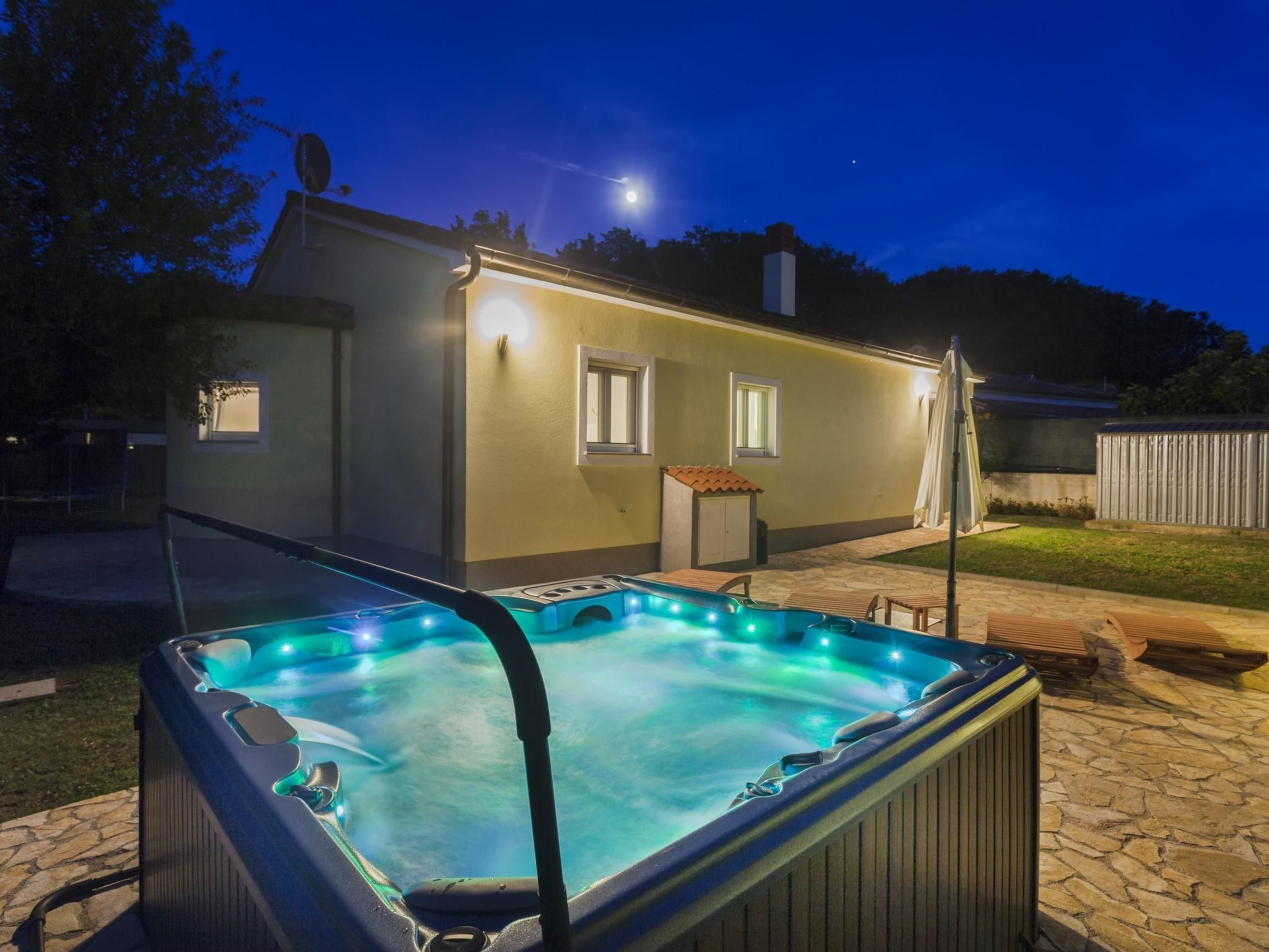 Photo of in Vintijan mit Großem Whirlpool