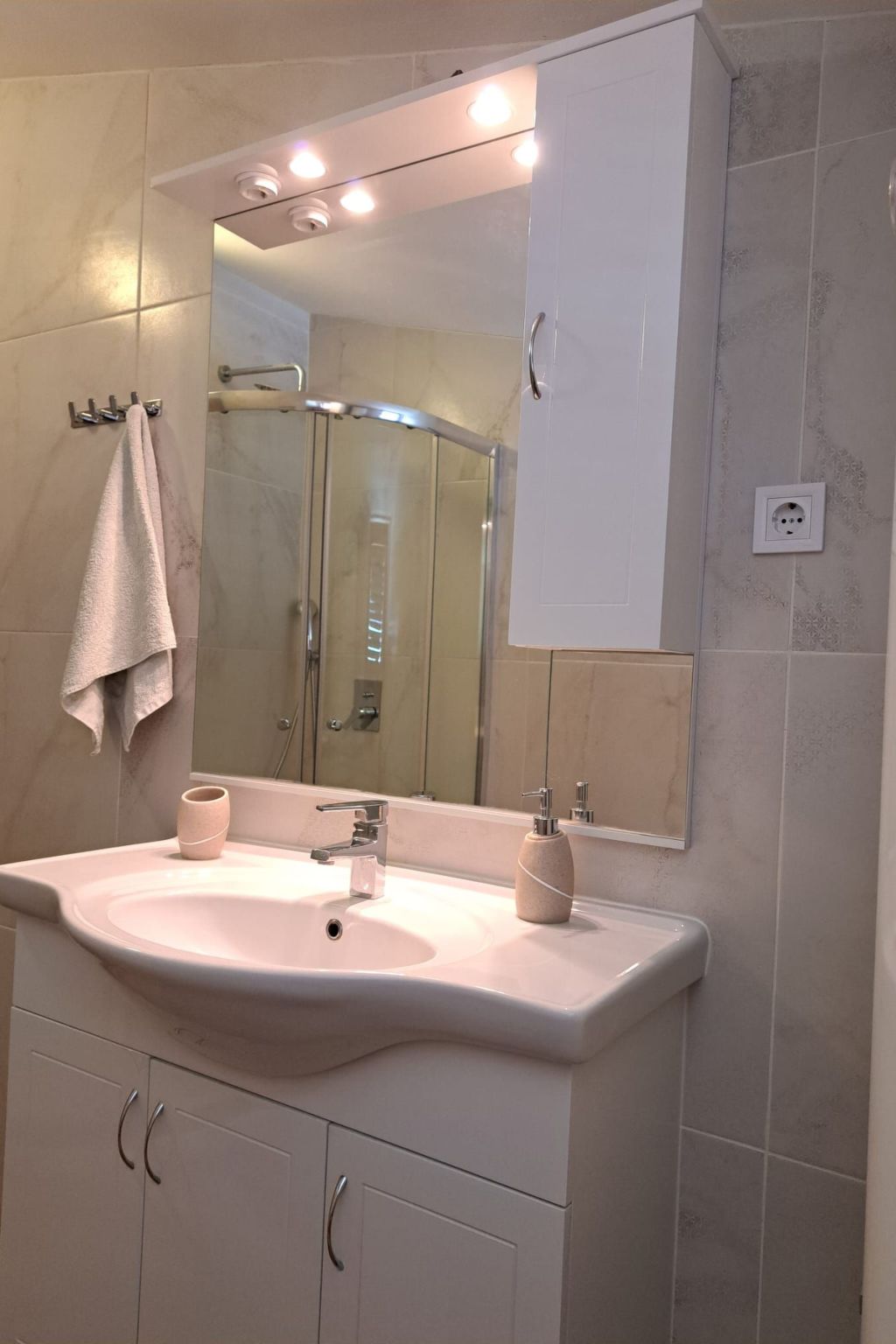 Apartment mit drei Schlafzimmern und Meerblick-Inside