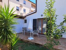 Studio-Apartment mit Meerblick in der Nähe des Strandes