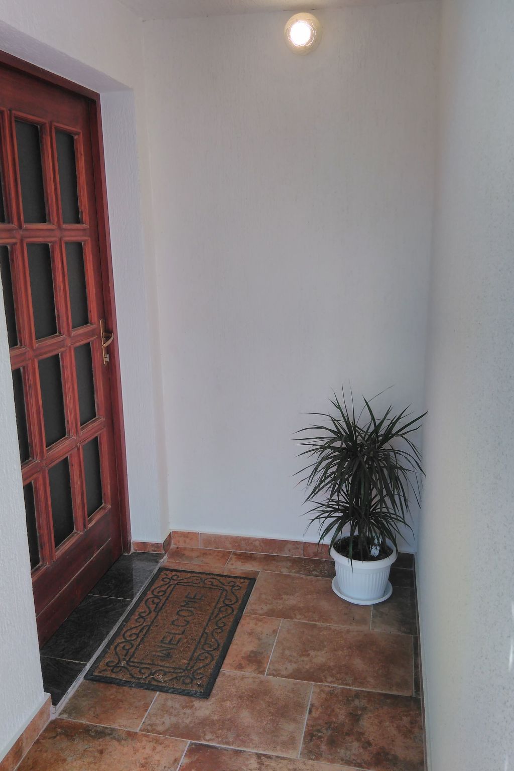 Studio-Apartment mit Meerblick in der Nähe des Strandes-Inside