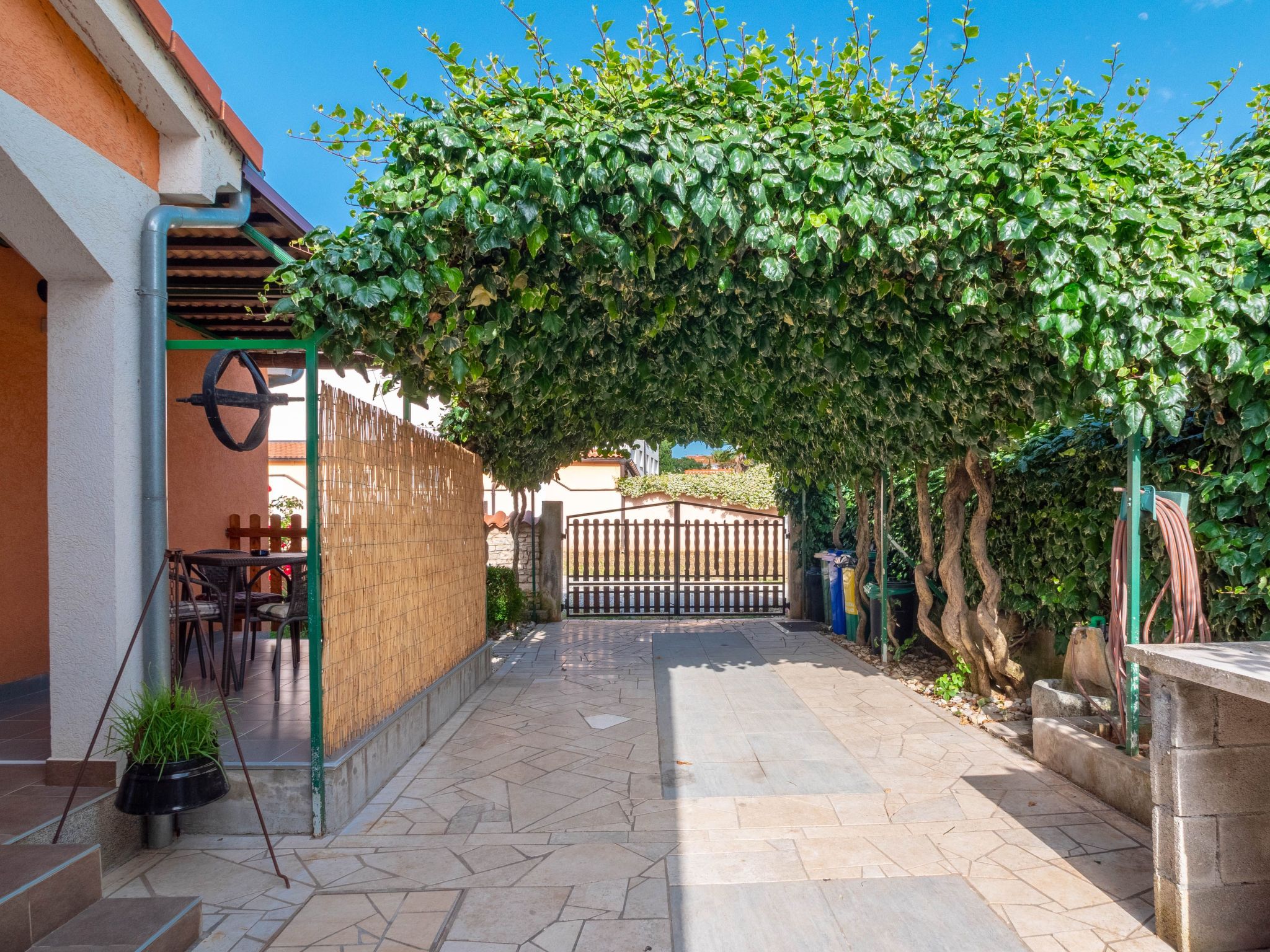 "Arijana1" mit privater Terrasse-Binnen