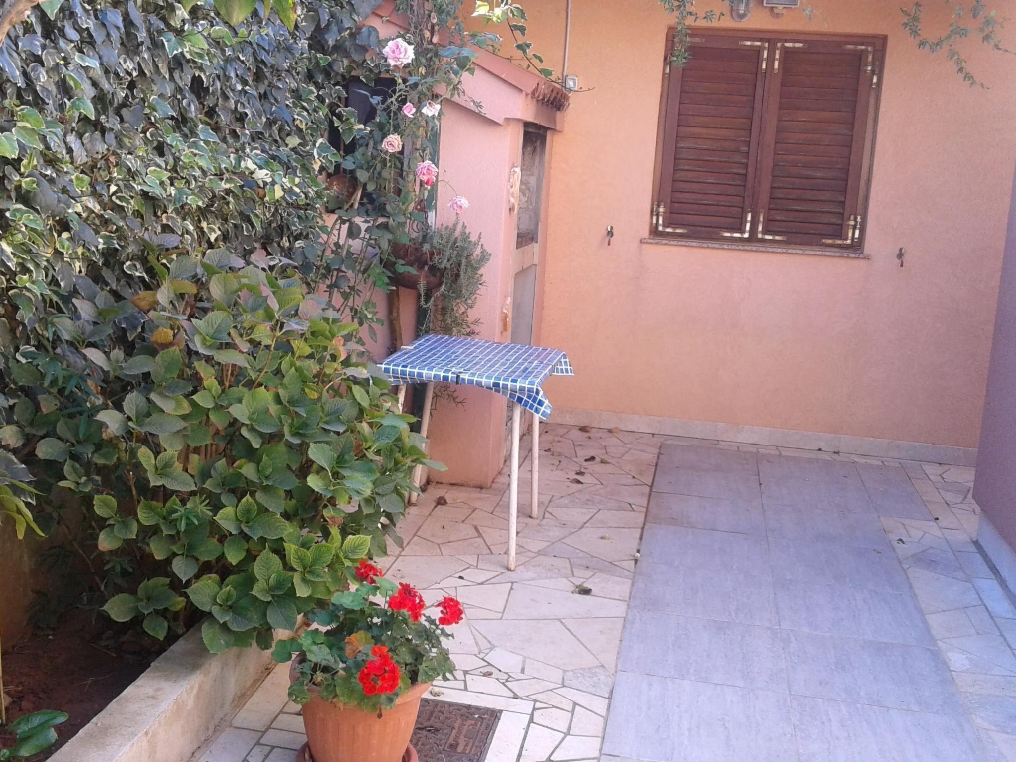 Apartment "Arijana2" mit privater Terrasse-Binnen