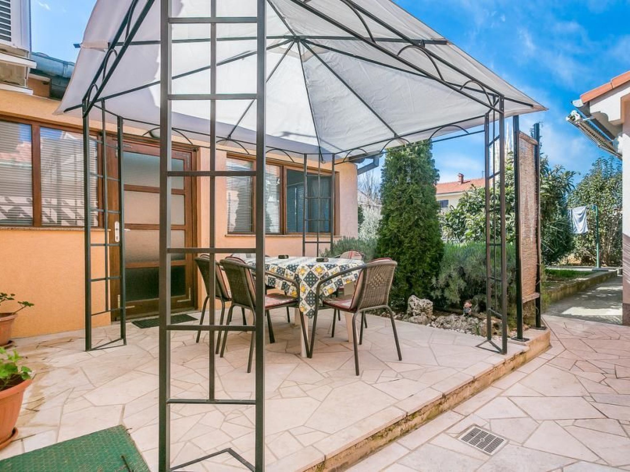 Apartment "Arijana2" mit privater Terrasse-Binnen