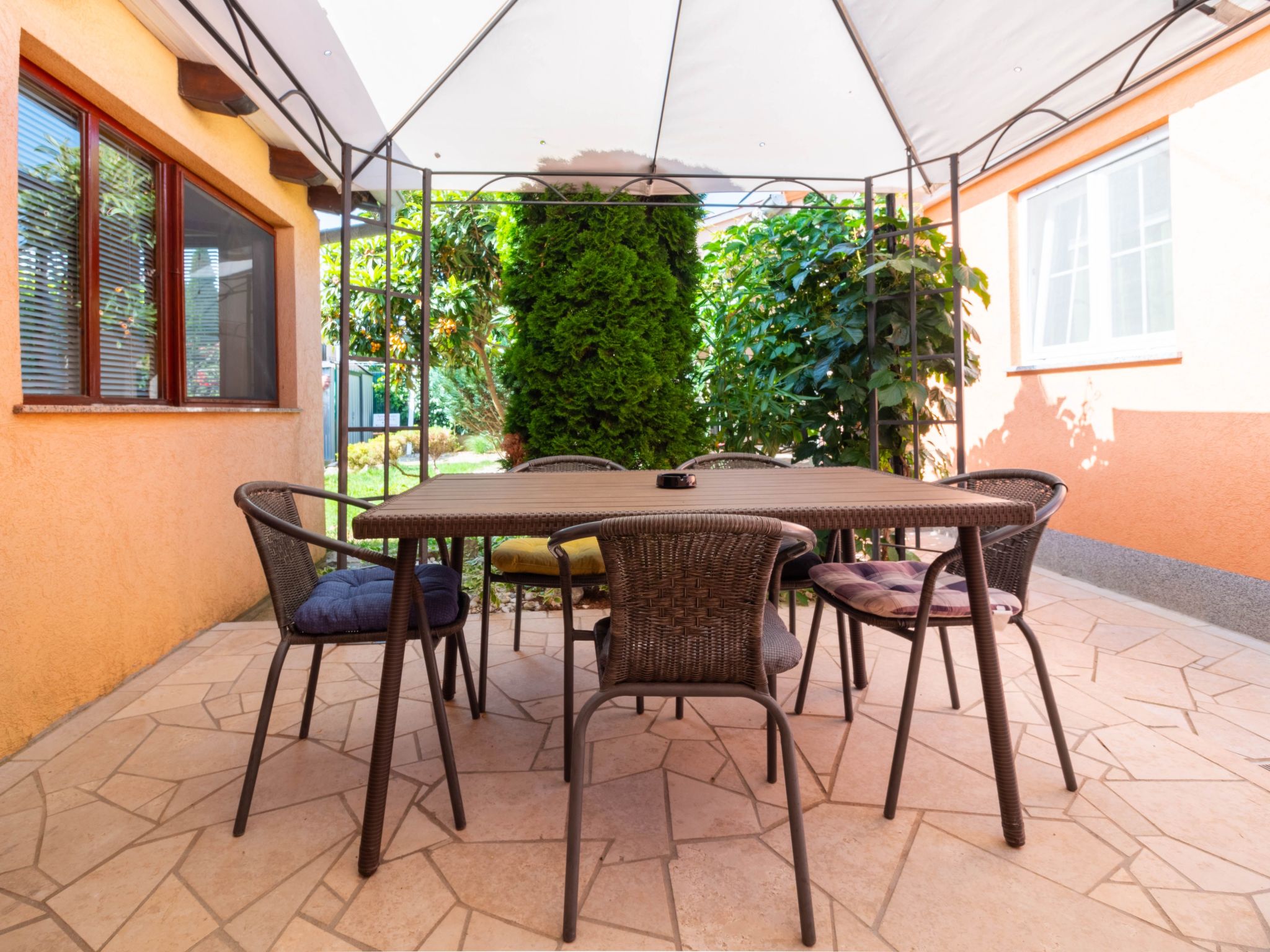 Apartment "Arijana2" mit privater Terrasse-Binnen