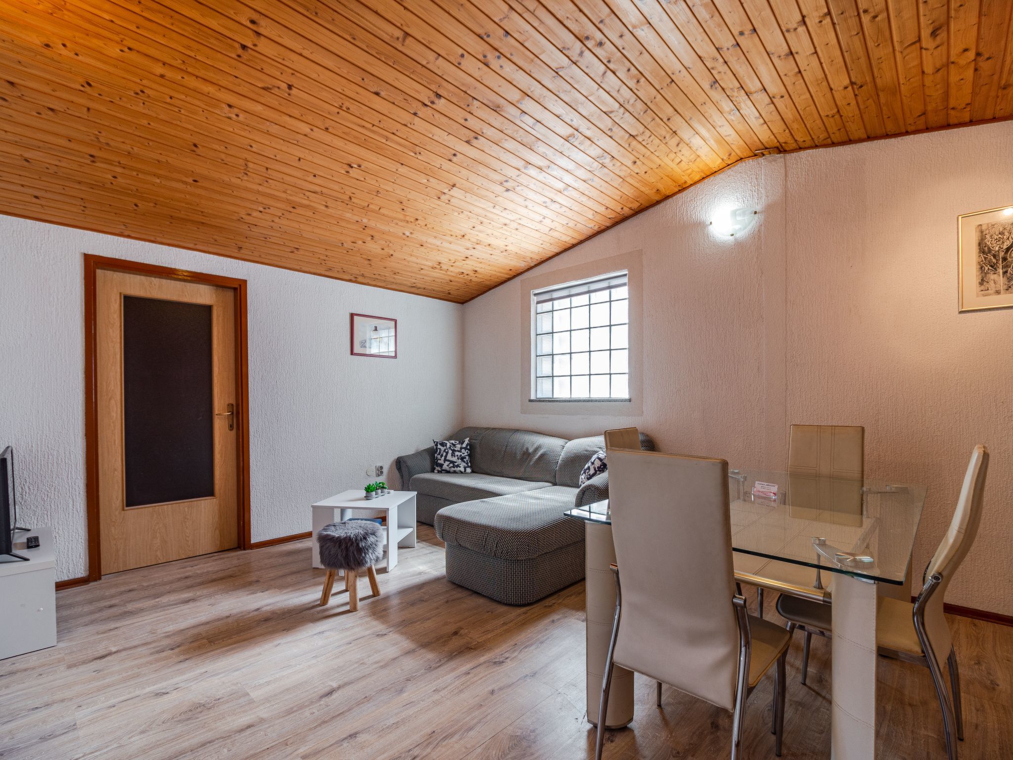 Apartment "Arijana2" mit privater Terrasse-Drinnen