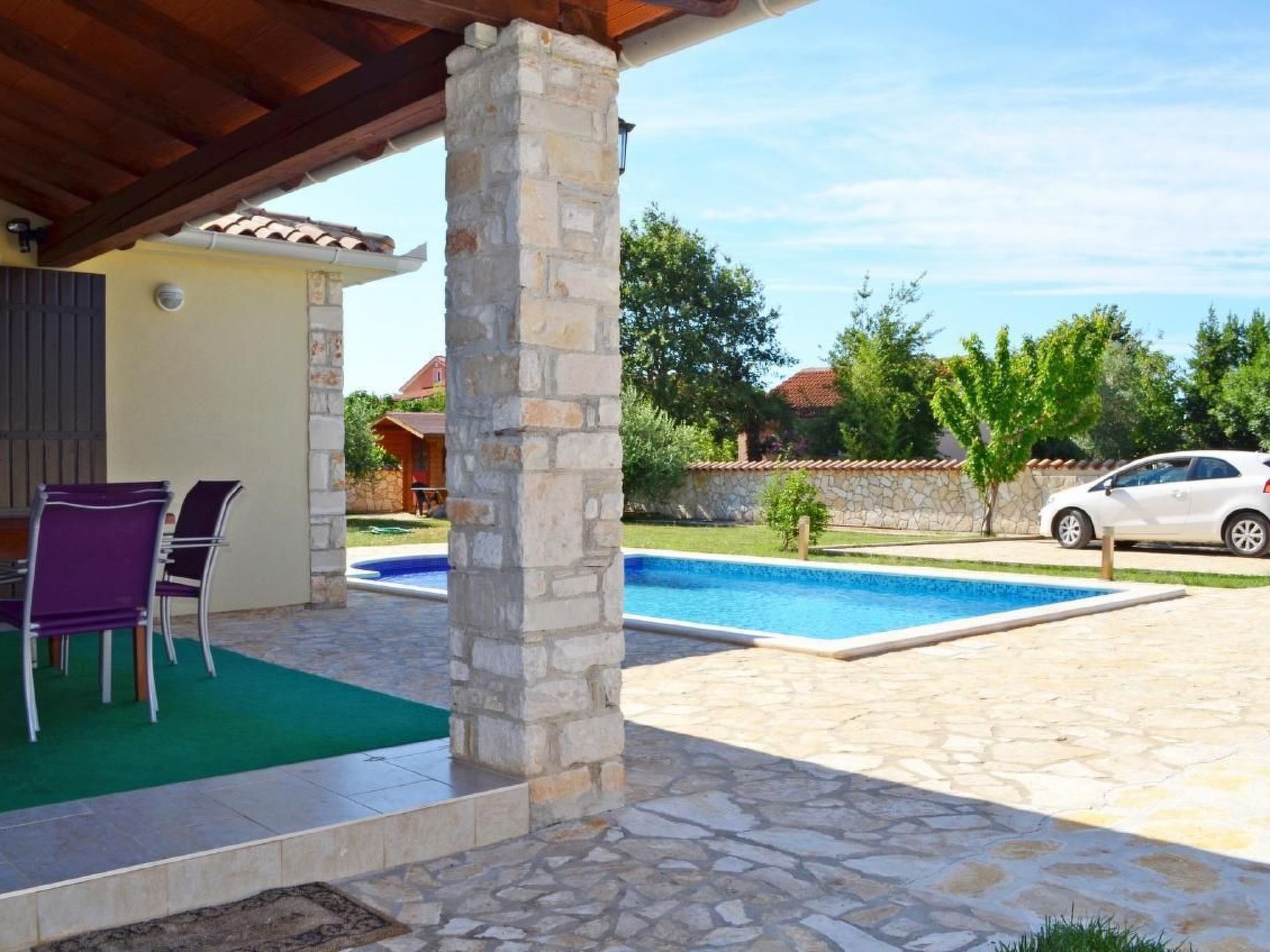 Gemütliches Ferienhaus in Medulin mit Großer Terrasse