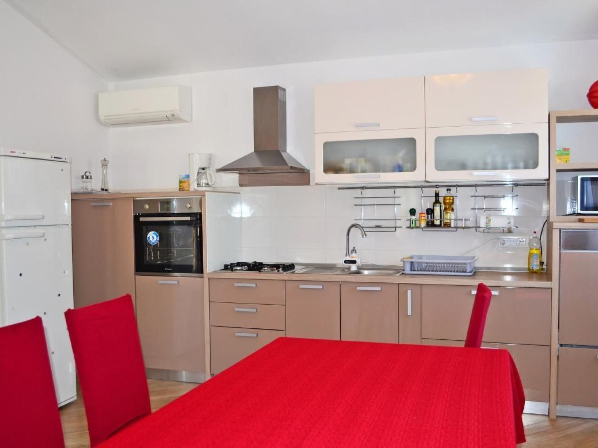 Gemütliches Ferienhaus in Medulin mit Großer Terrasse-Image-tags.info