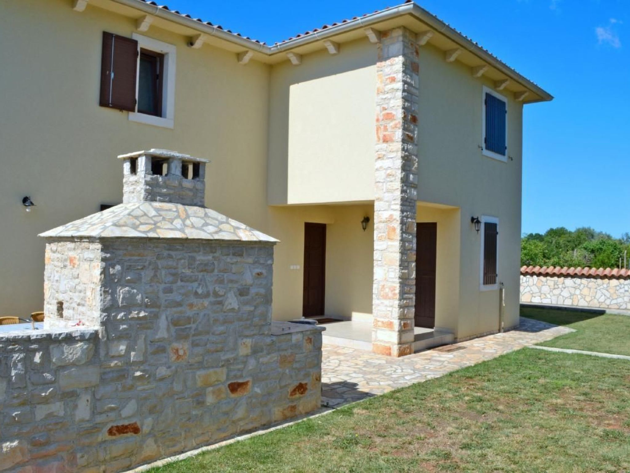 Photo of Gemütliches Ferienhaus in Medulin mit Großer Terrasse