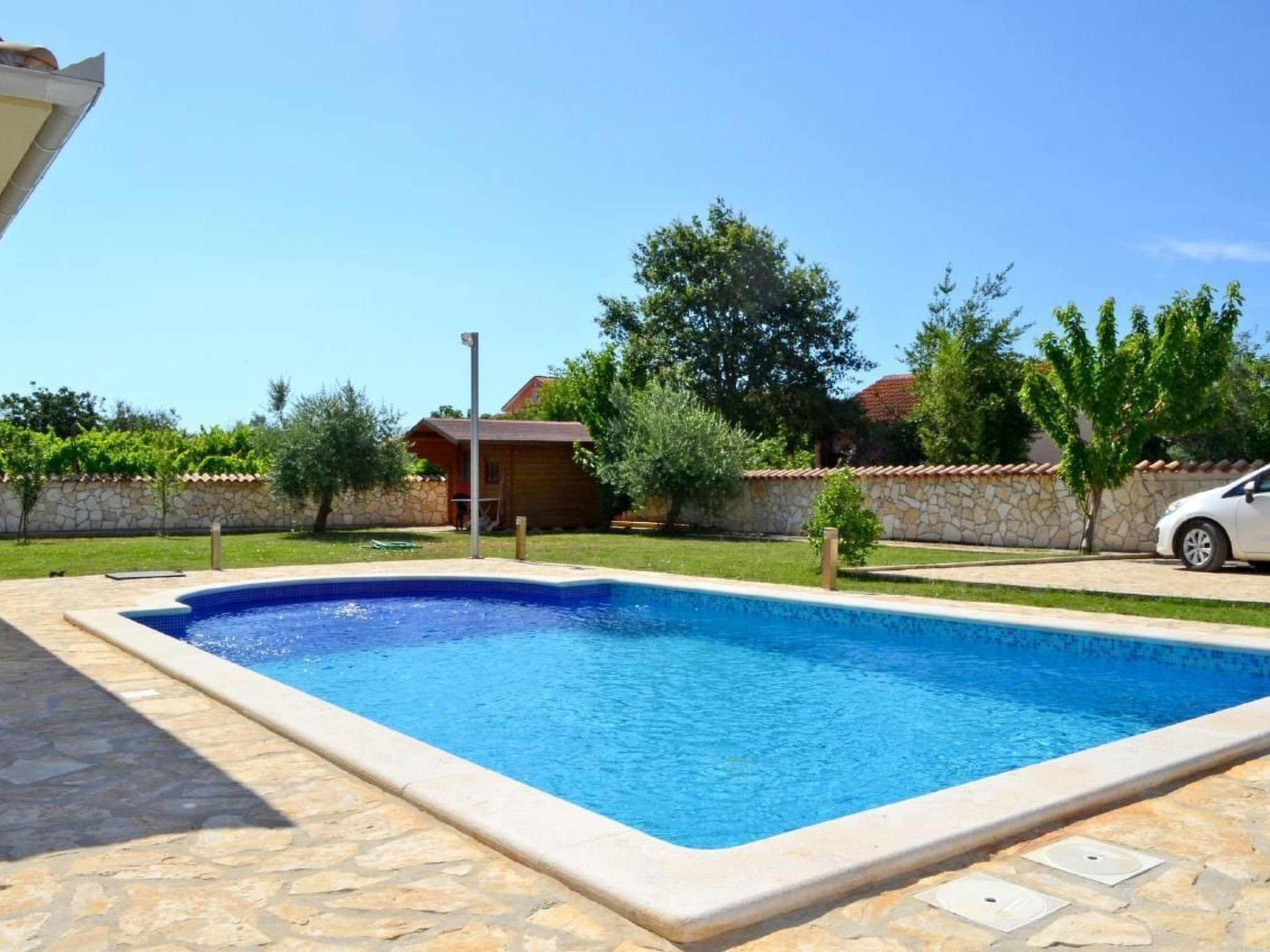 Photo of Gemütliches Ferienhaus in Medulin mit Großer Terrasse