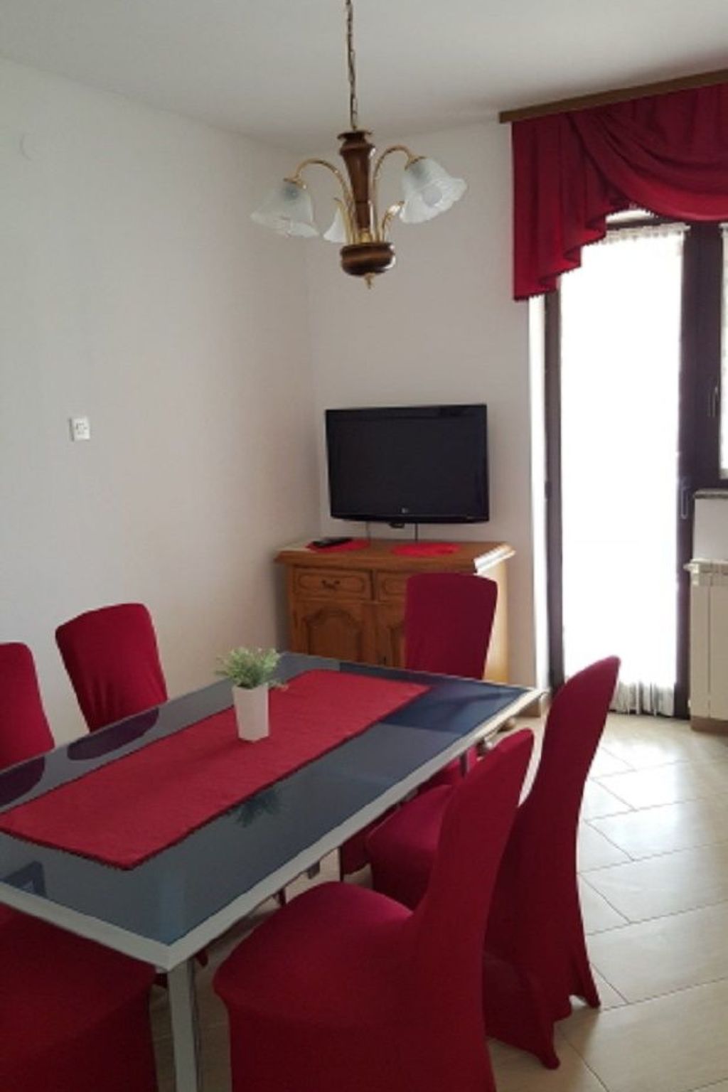 Hübsche Ferienwohnung mit geräumigem Balkon