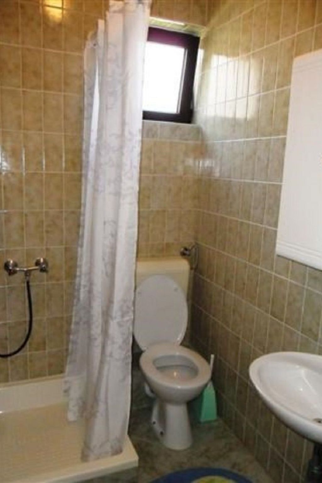 Hübsche Ferienwohnung mit geräumigem Balkon-Binnen