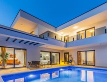 De lux "Villa Bieca", in der Nähe des Sandstrandes