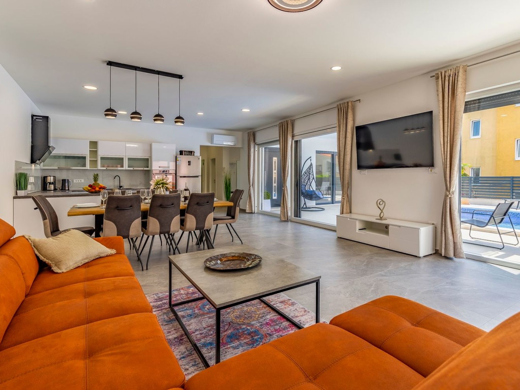 De lux "Villa Bieca", in der Nähe des Sandstrandes-Drinnen