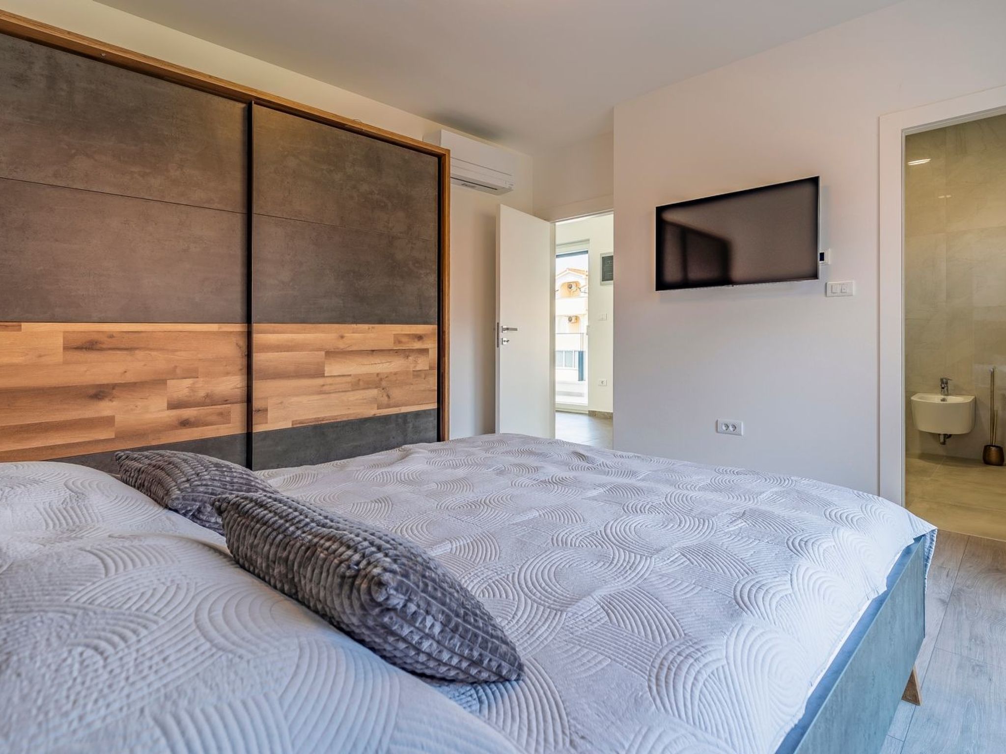 De lux "Villa Bieca", in der Nähe des Sandstrandes-Drinnen