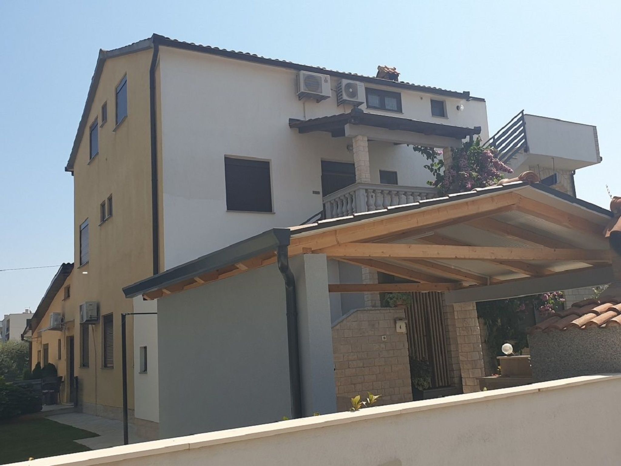 Photo of Wohnung "First" mit Terrasse
