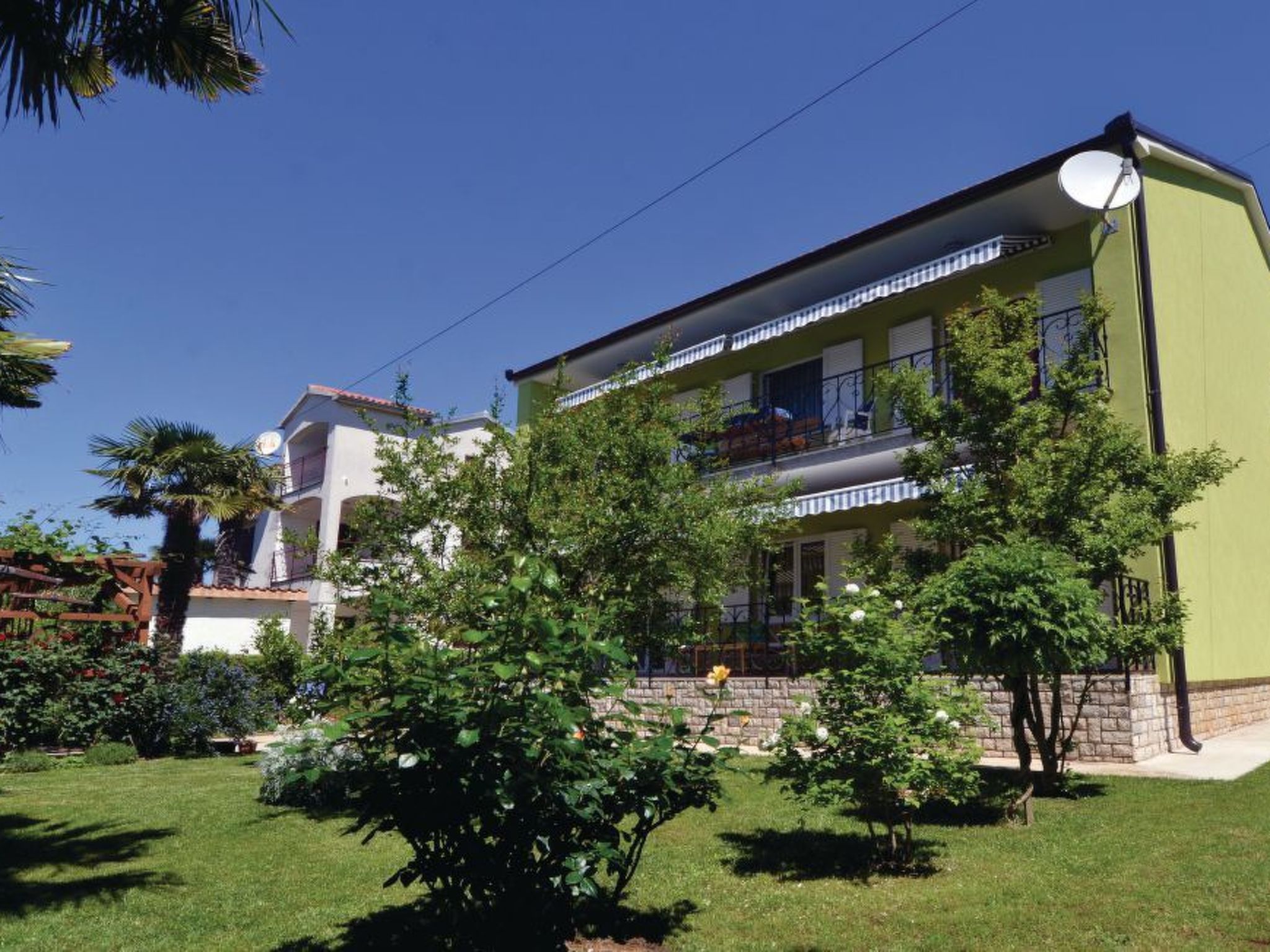 Photo of Geräumige Wohnung in Medulin mit privatem Parkplatz