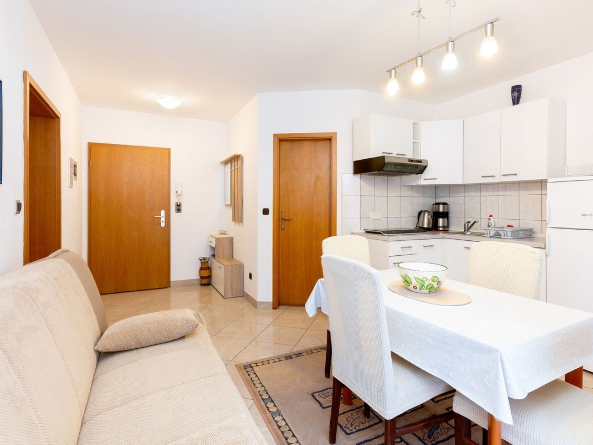 Photo of in der Nähe des Sandstrandes