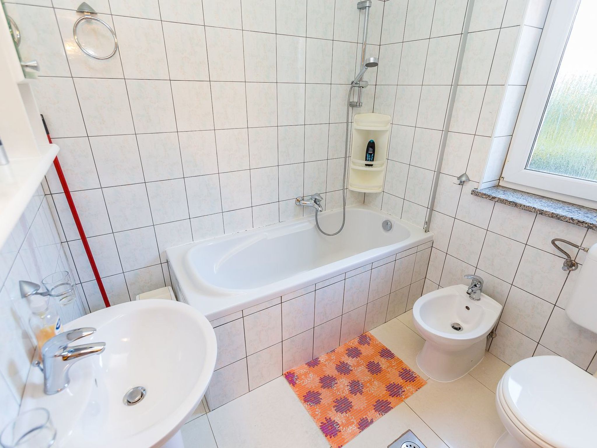 Photo of in der Nähe des Sandstrandes