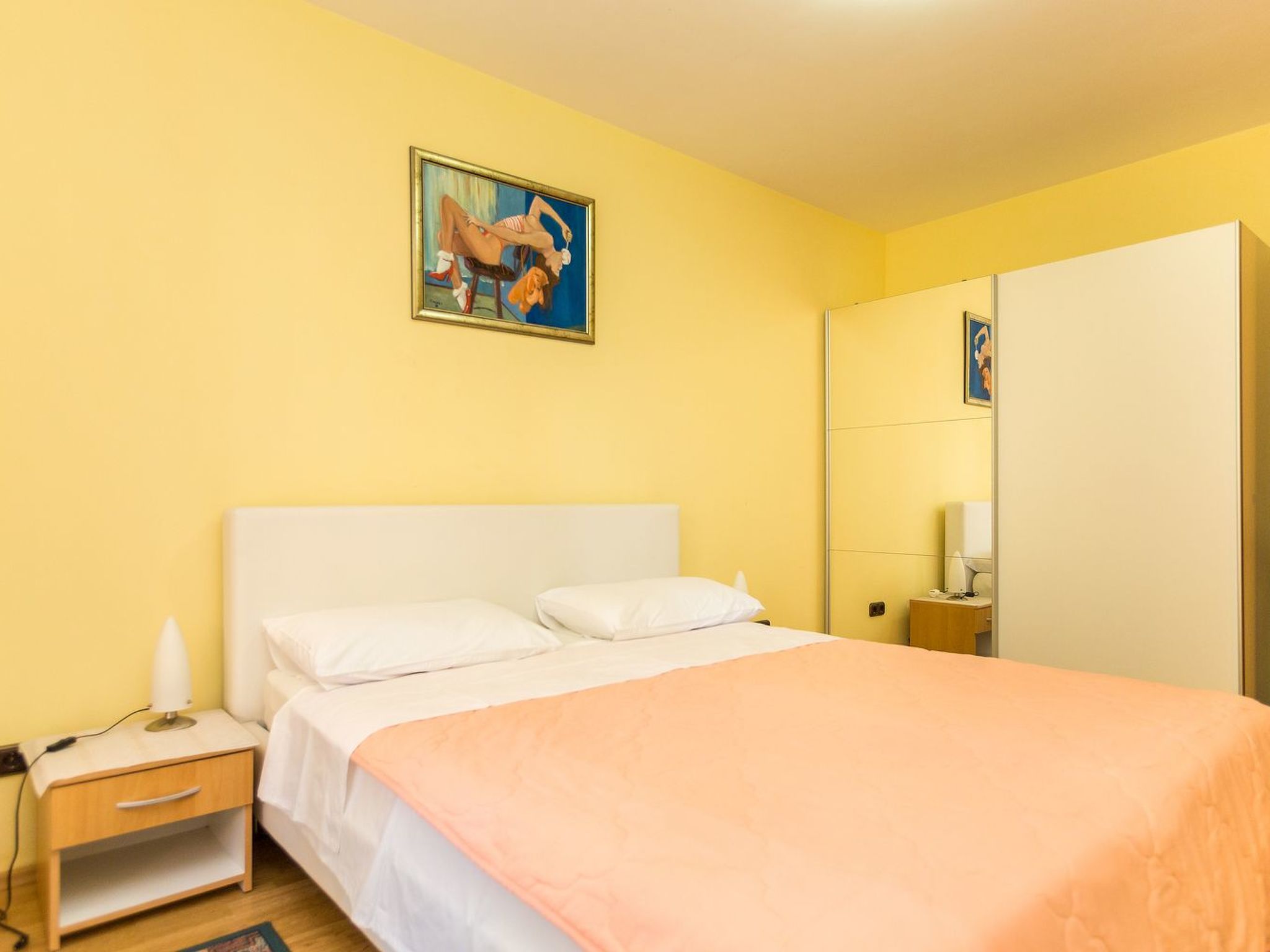 Photo of in der Nähe des Sandstrandes