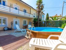 Villa Agneza: privézwembad en tuin op 300m van zee in Medulin - thumbnail 2
