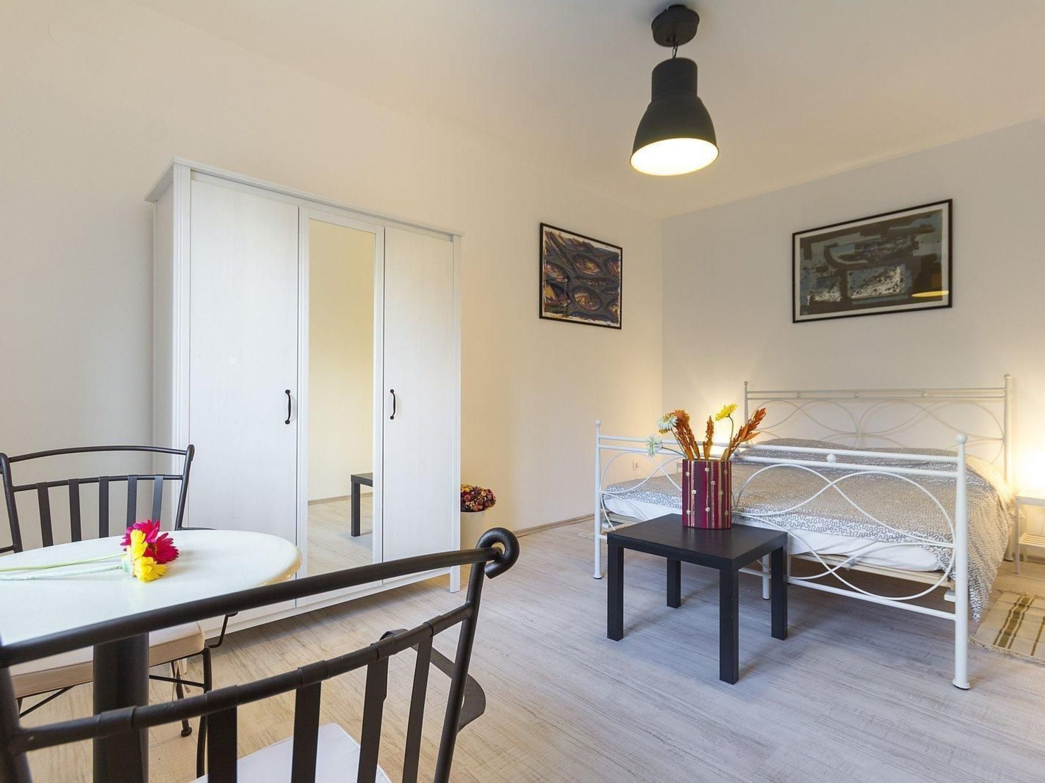 Villa Agneza mit Garten, Pool und Pavillon-Dedans