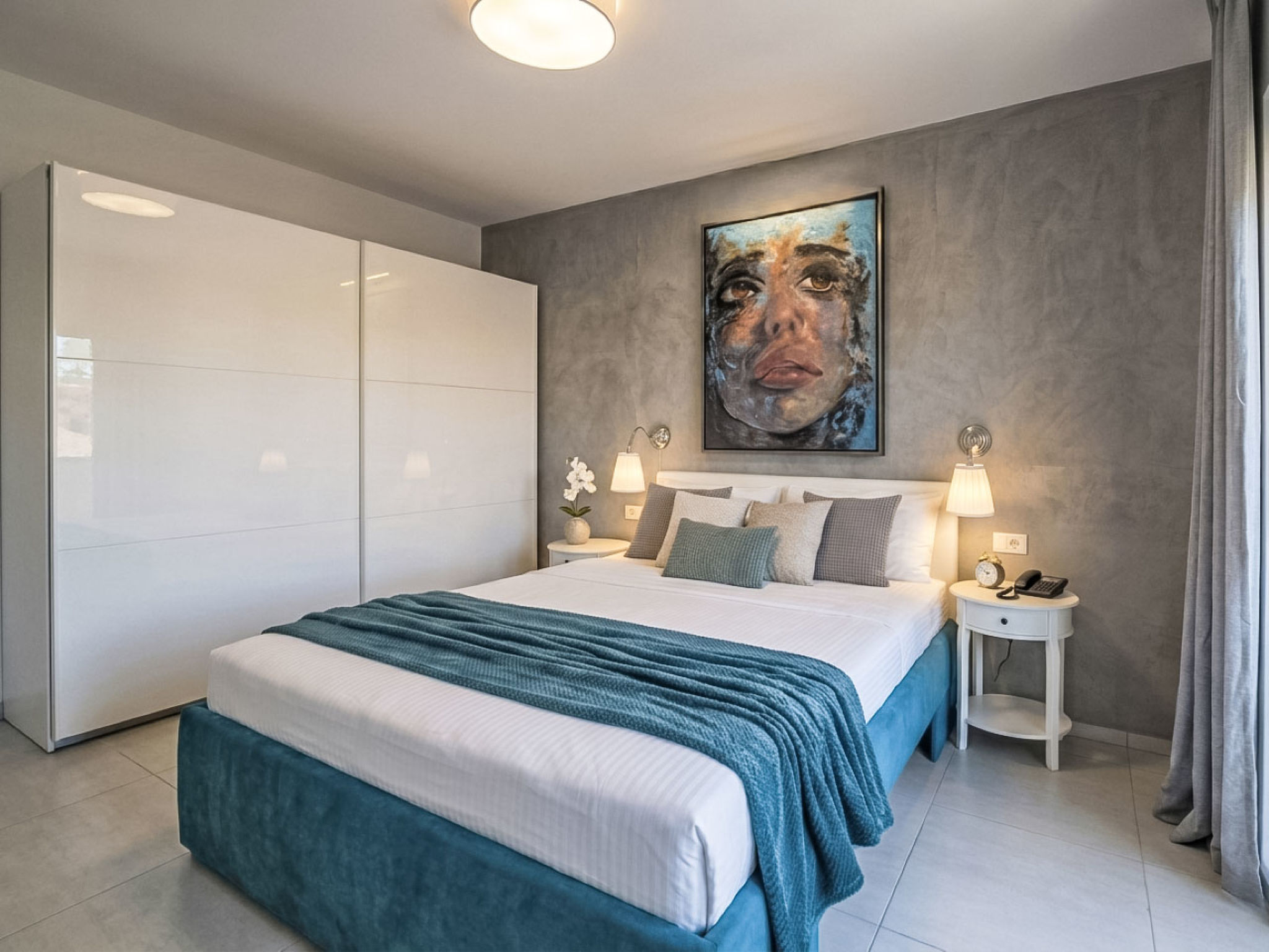 Family Apartment Oros Medulin, with a pool