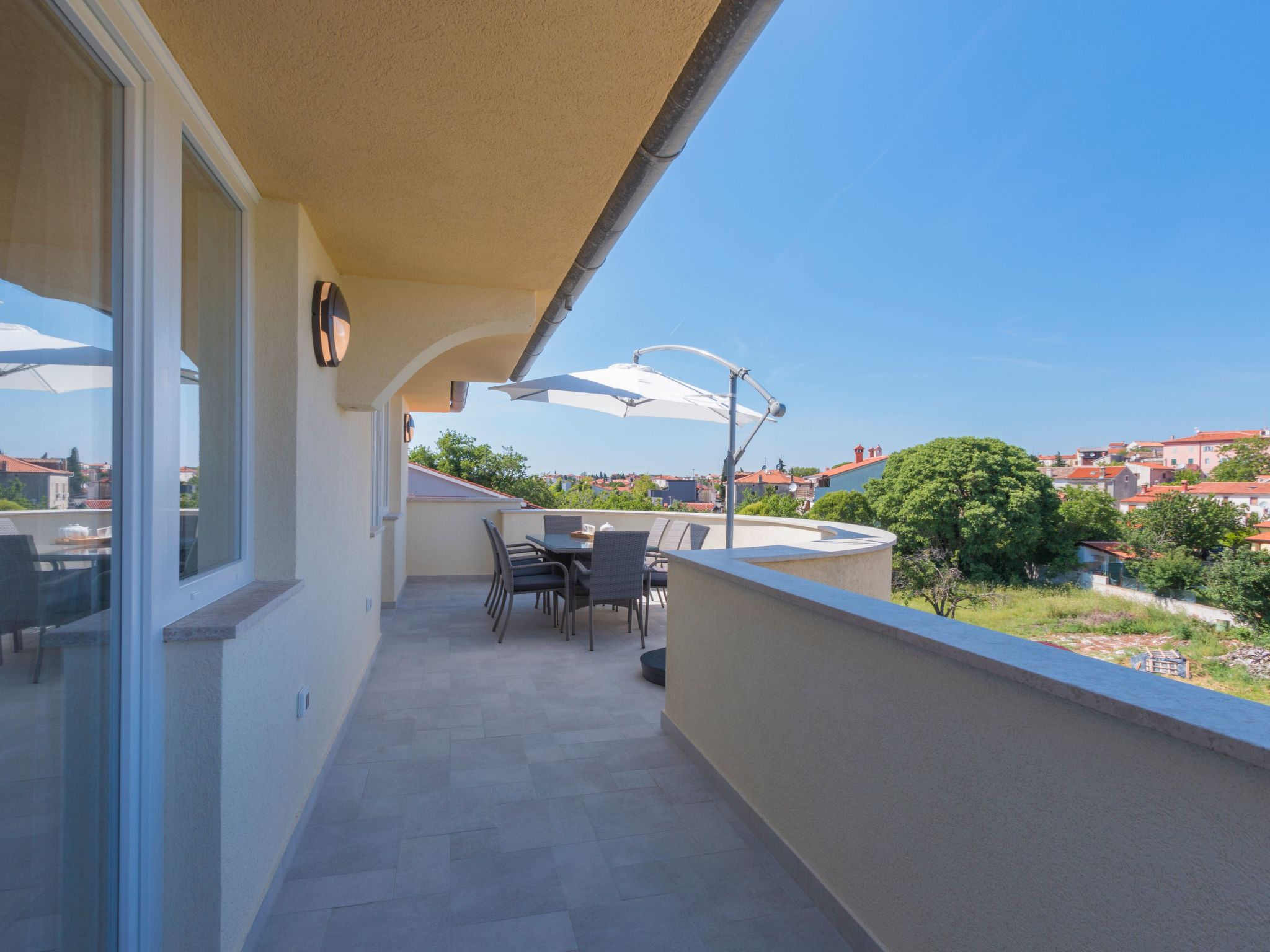 Photo of Luxus-Wohnung Igor Attic