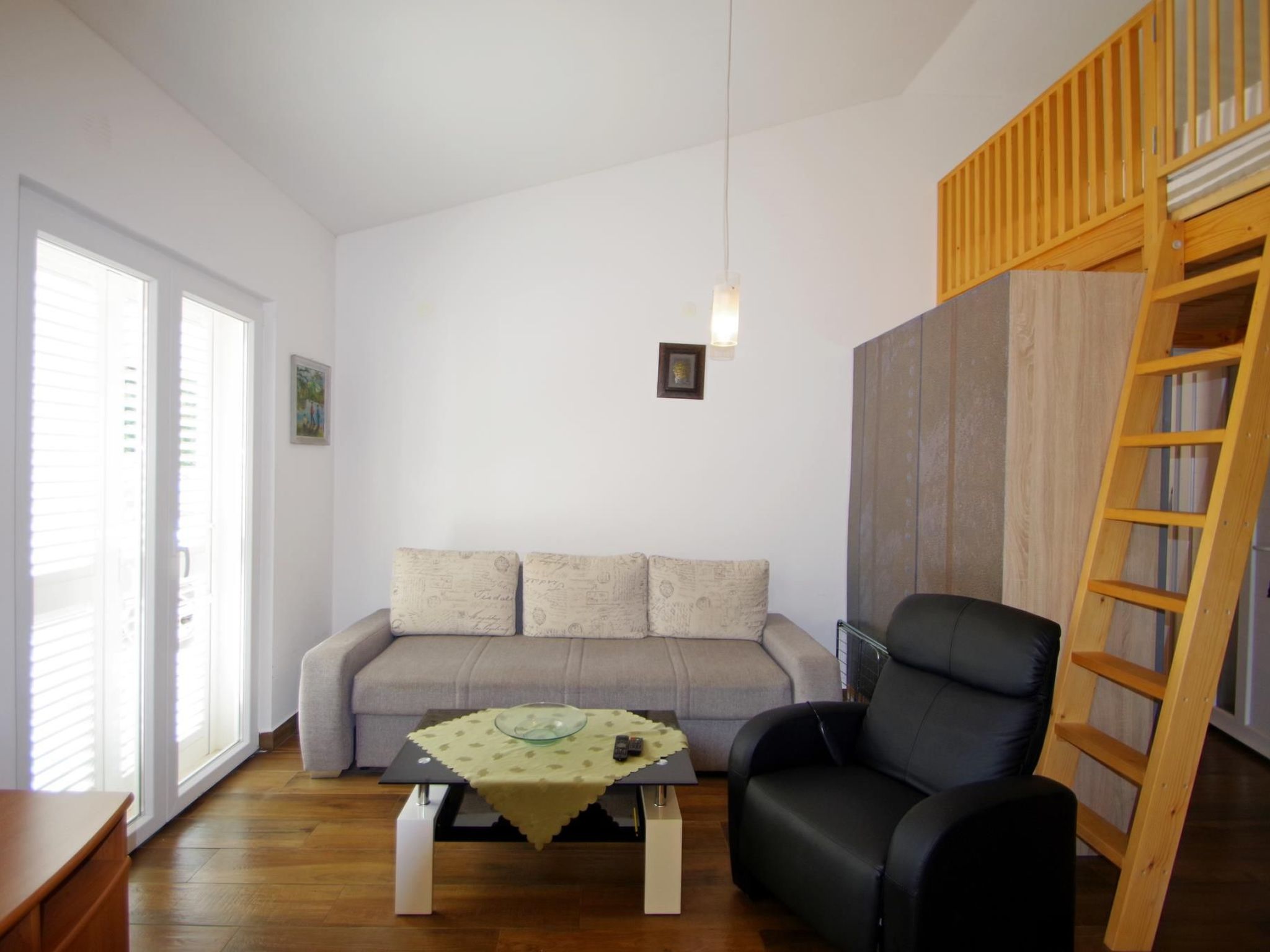 In Medulin, in der Nähe des Strandes-Drinnen