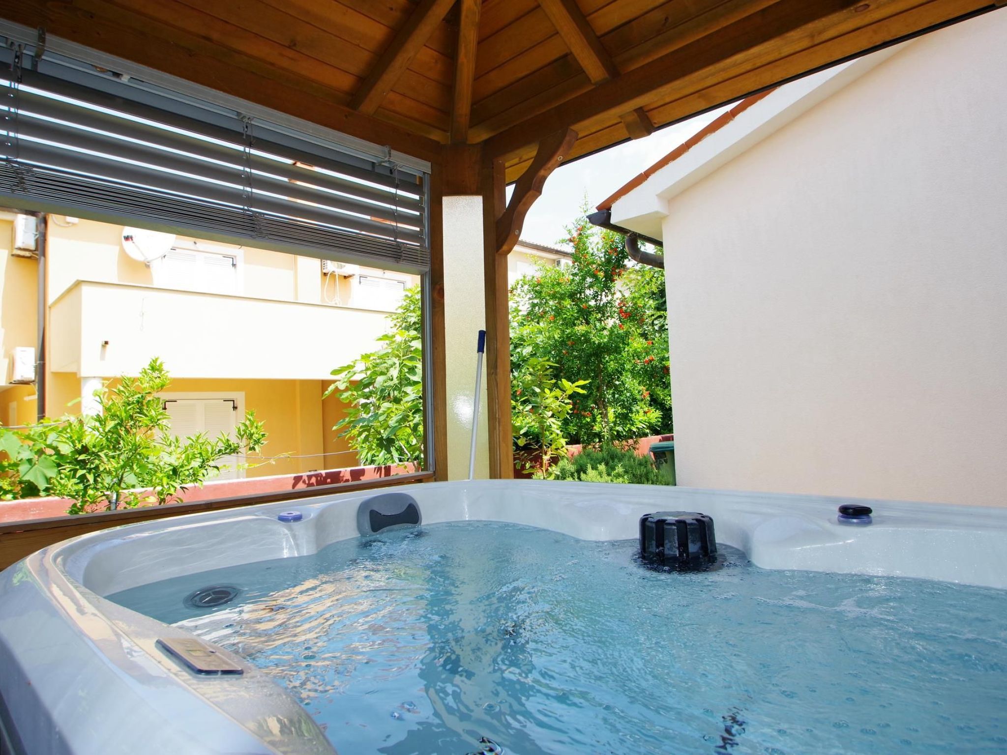 In Medulin, in der Nähe des Strandes-Draußen