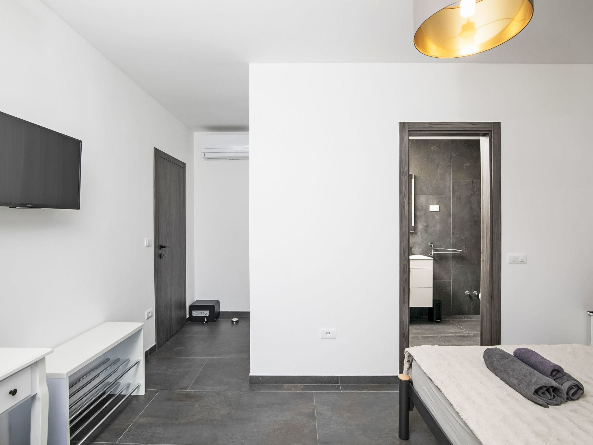 Photo of 4 SZ mit Bad en suite Pool und Sommerküche