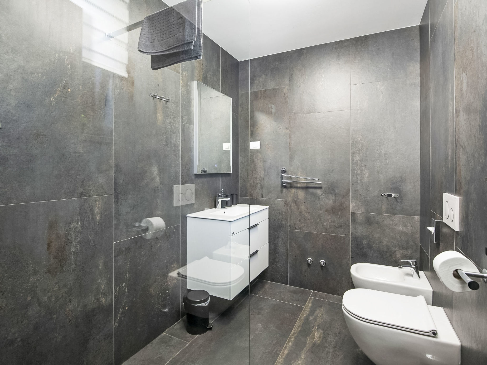 Photo of 4 SZ mit Bad en suite Pool und Sommerküche