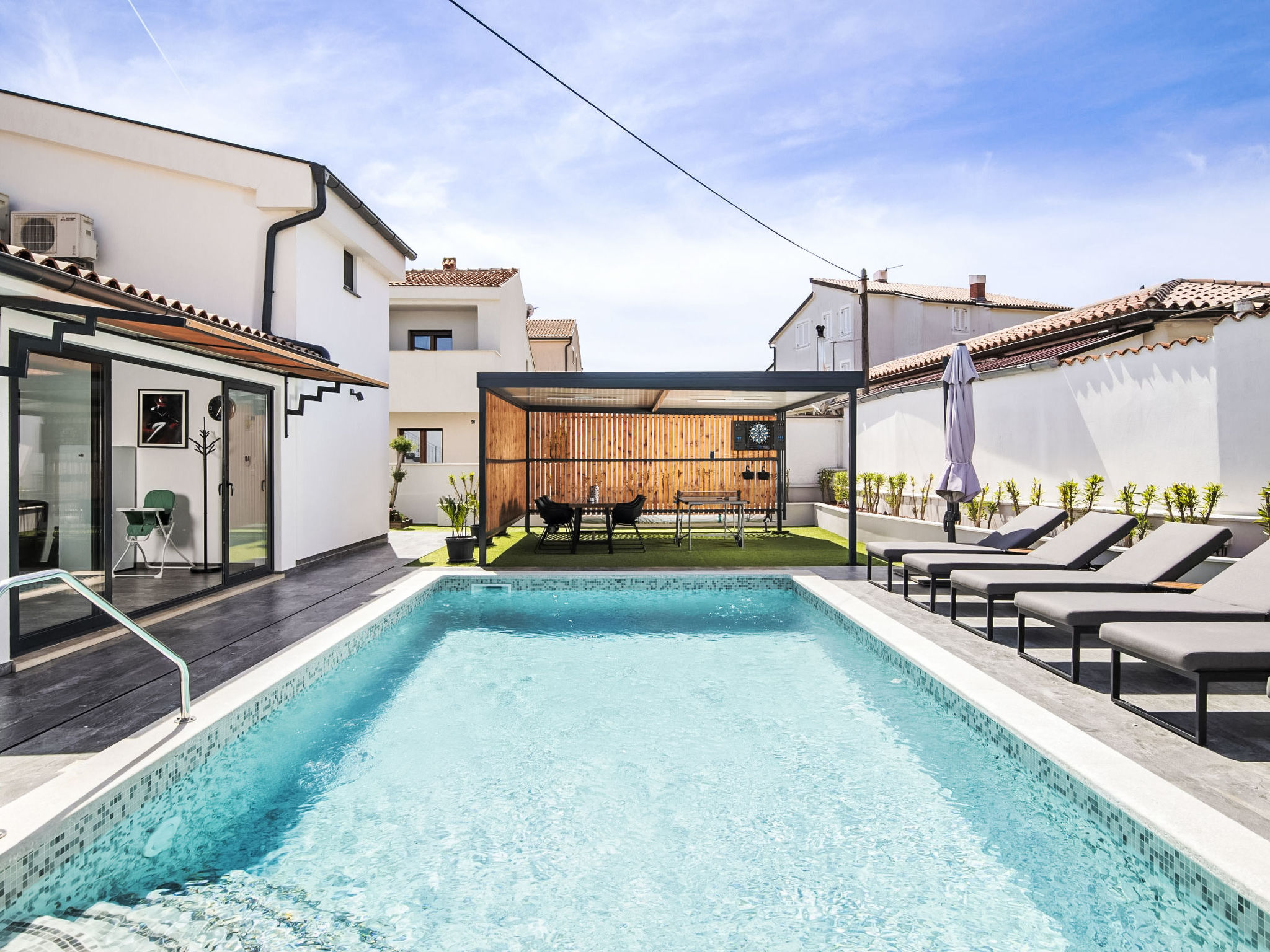 Photo of 4 SZ mit Bad en suite Pool und Sommerküche