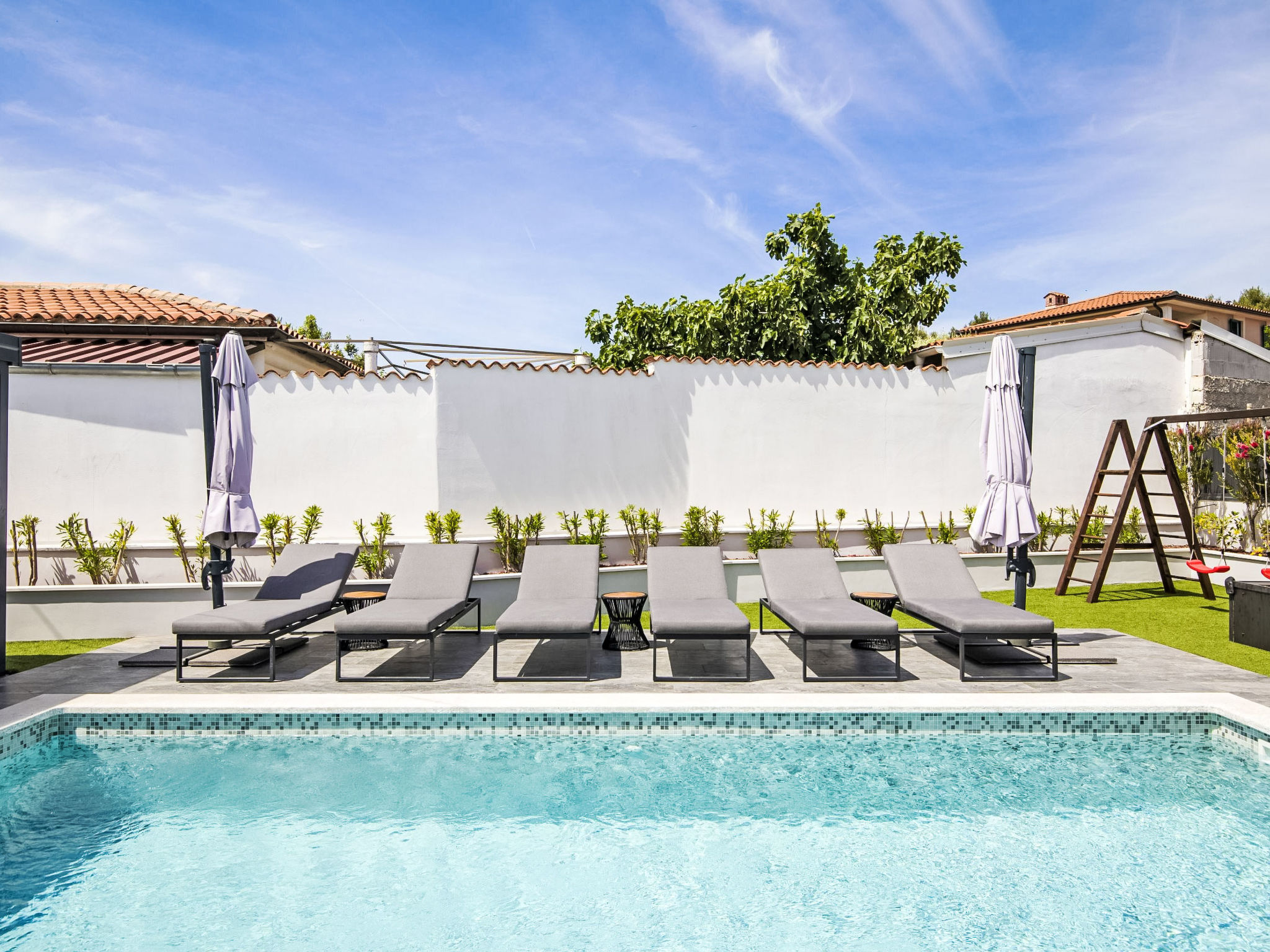 Photo of 4 SZ mit Bad en suite Pool und Sommerküche