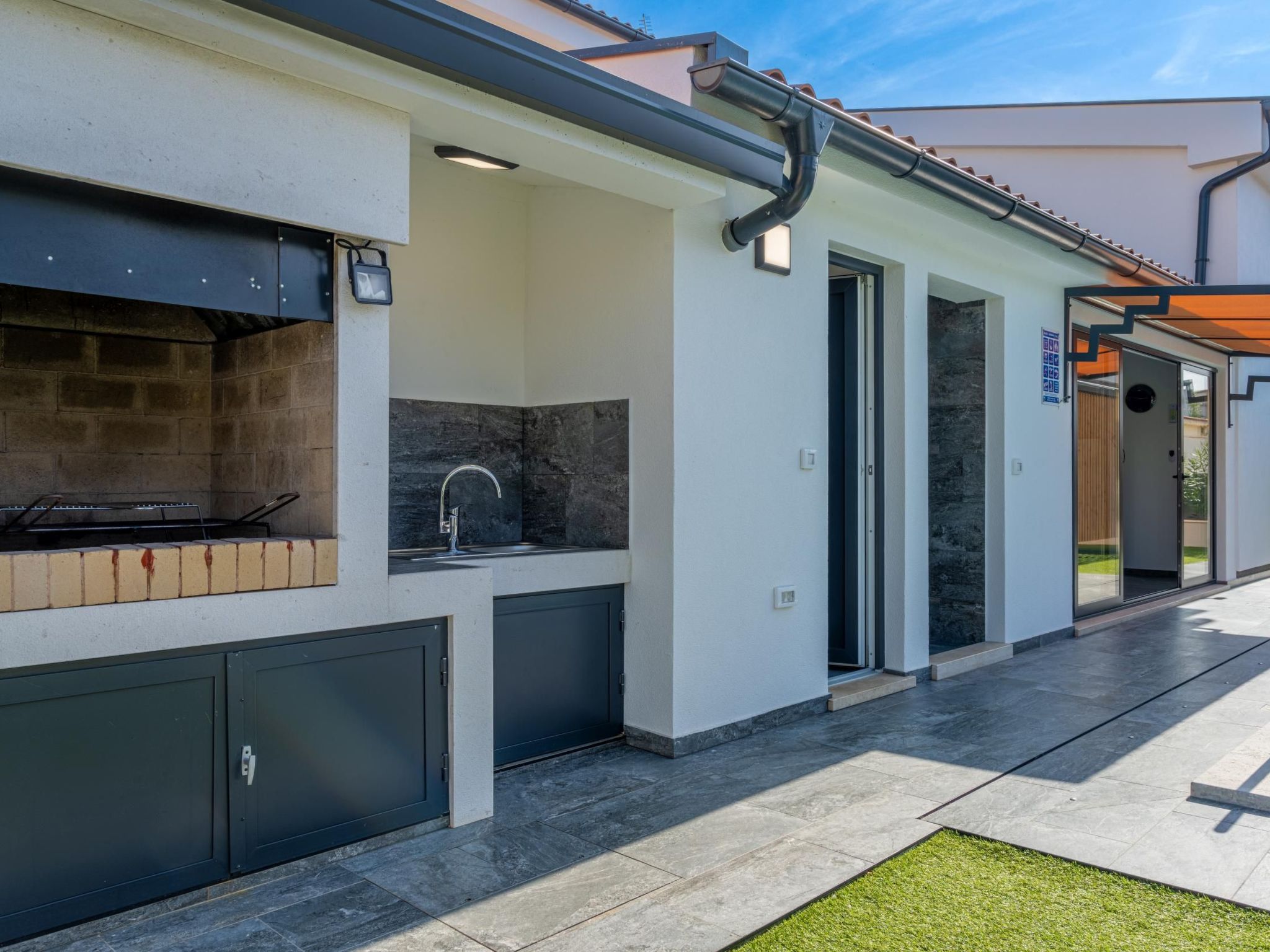 4 SZ mit Bad en suite Pool und Sommerküche-Binnen