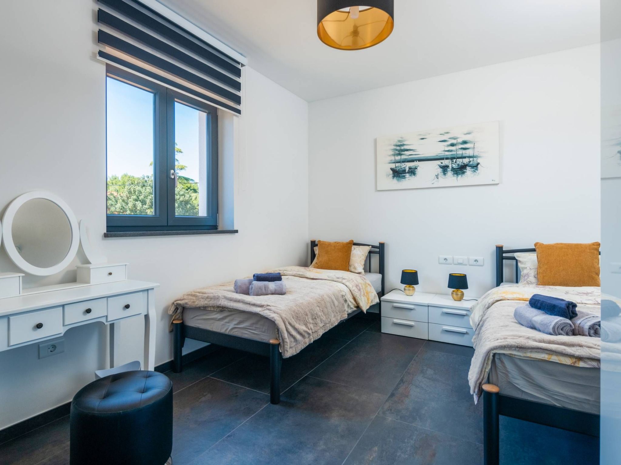 4 SZ mit Bad en suite Pool und Sommerküche-Binnen