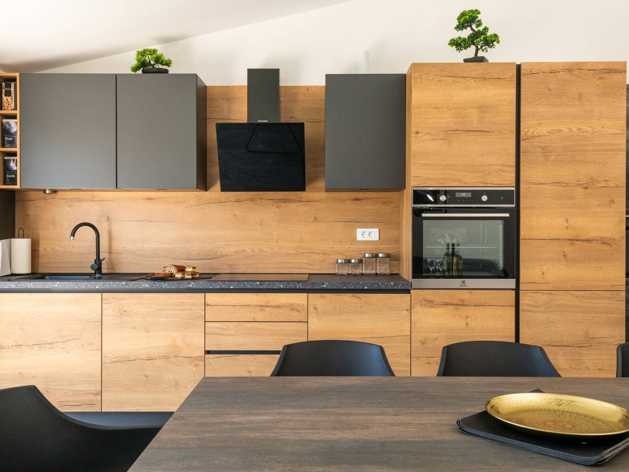 4 SZ mit Bad en suite Pool und Sommerküche-Binnen