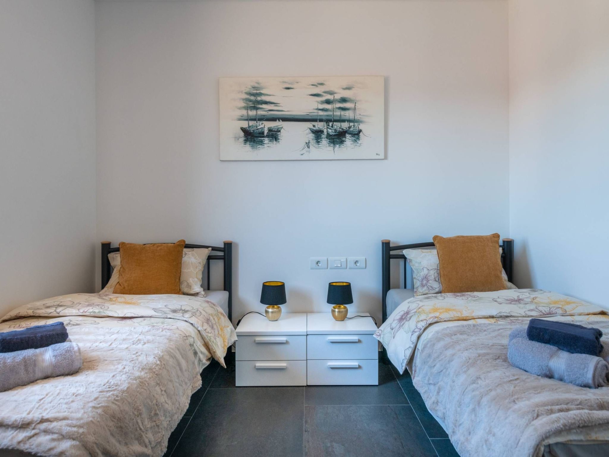 4 SZ mit Bad en suite Pool und Sommerküche-Binnen